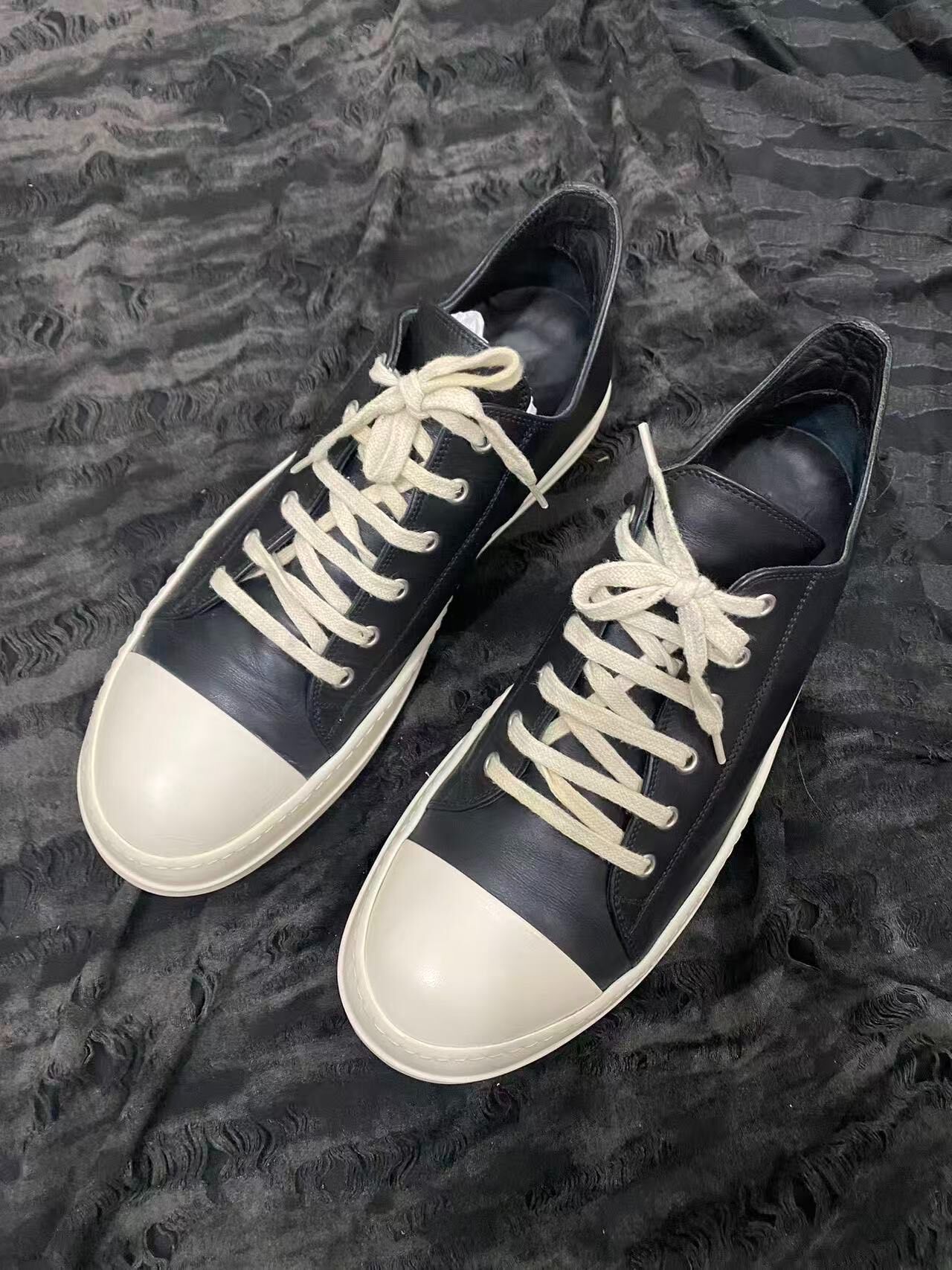 Rick Owens Black White Low-Top Sneakers — front