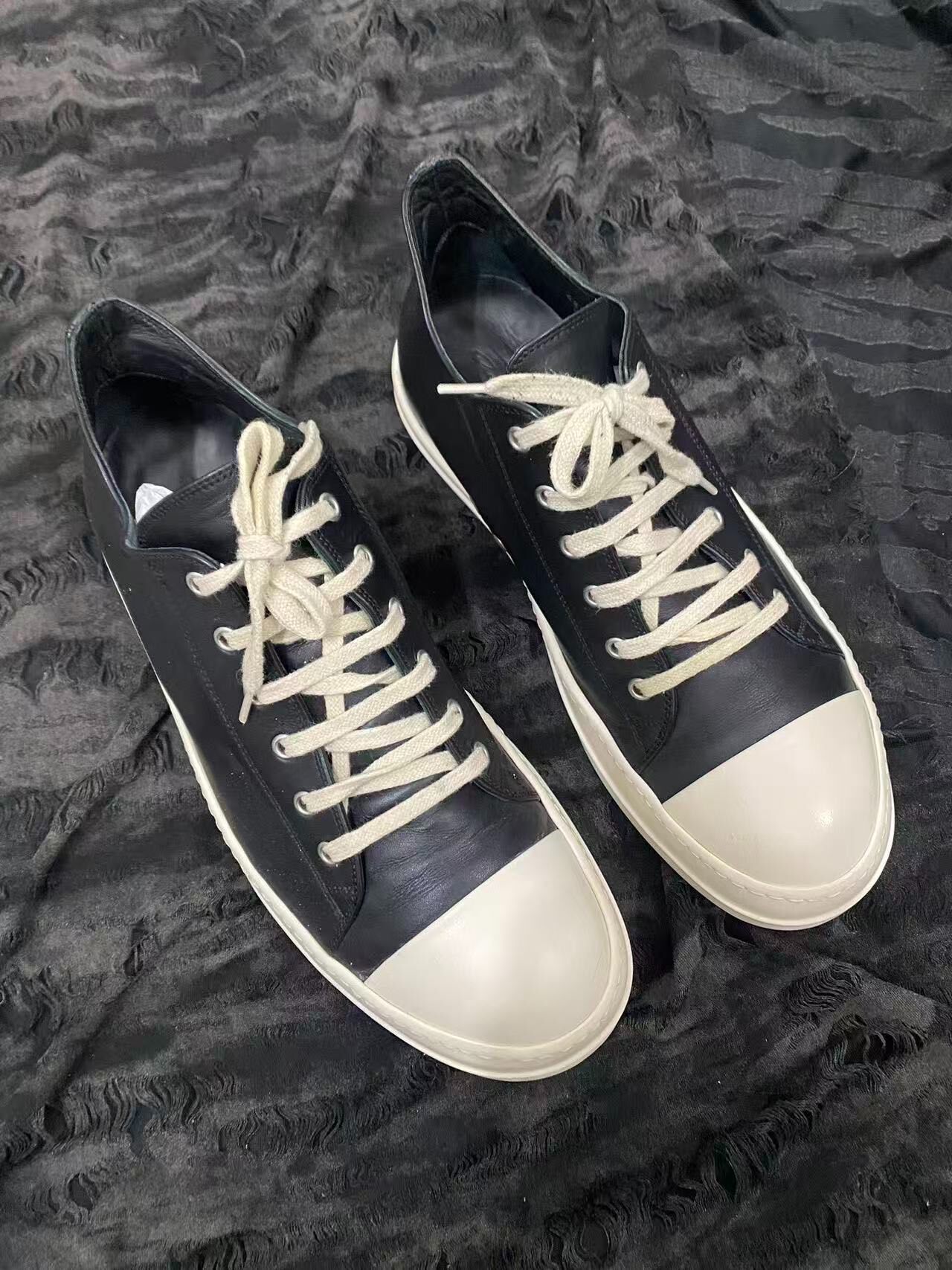 Rick Owens Black White Low-Top Sneakers — detail