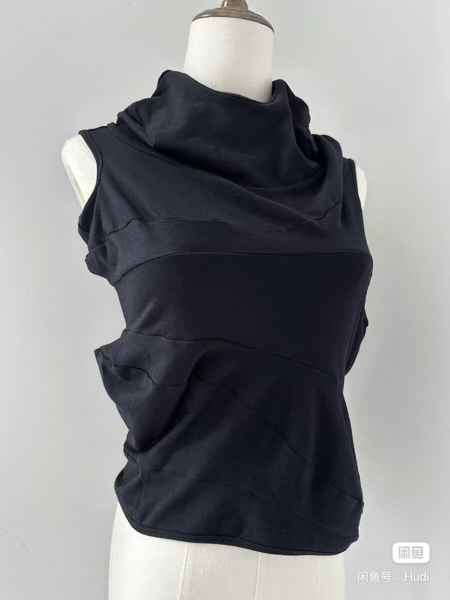 Comme des Garcons 1997 Cyst Sleeveless Top — label