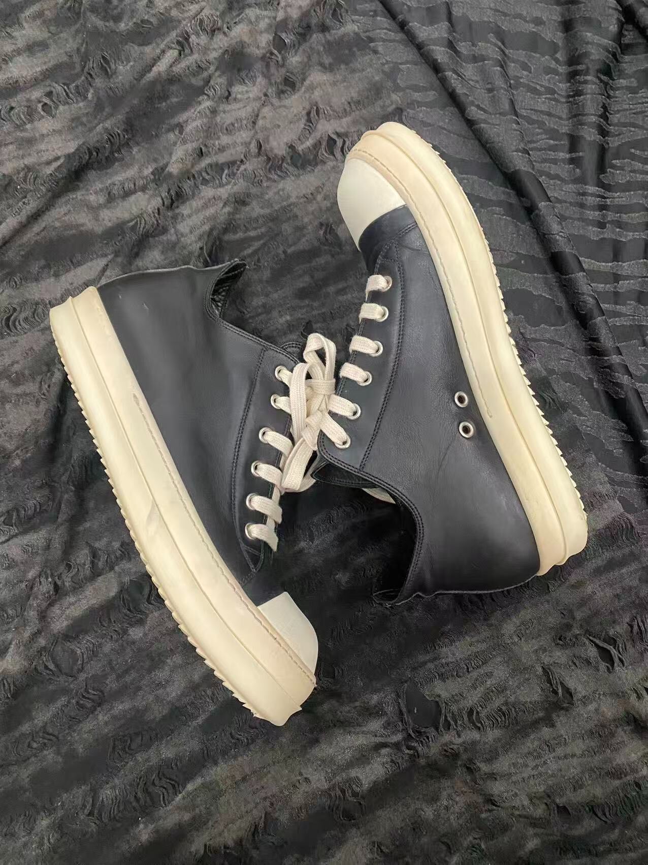 Rick Owens Black White Leather Sneakers — label