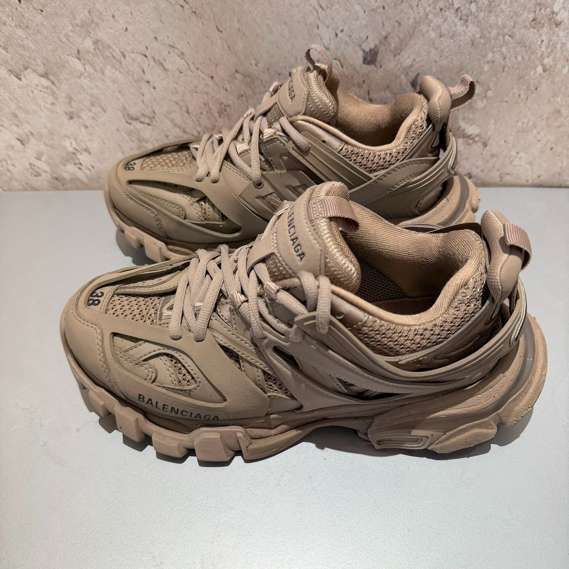 Balenciaga Track 1.0 Beige Sneakers — detail
