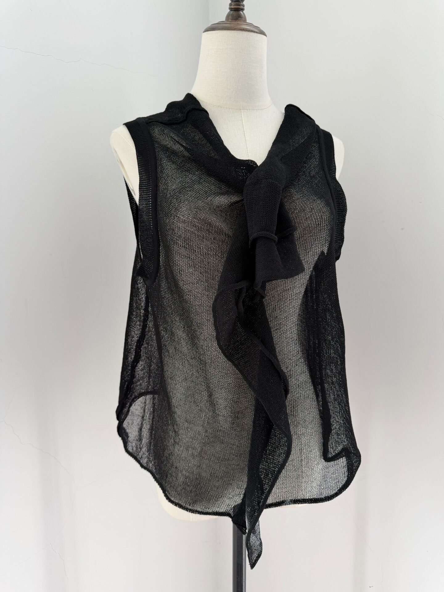Y's Ruffled Knit Sleeveless Top — front