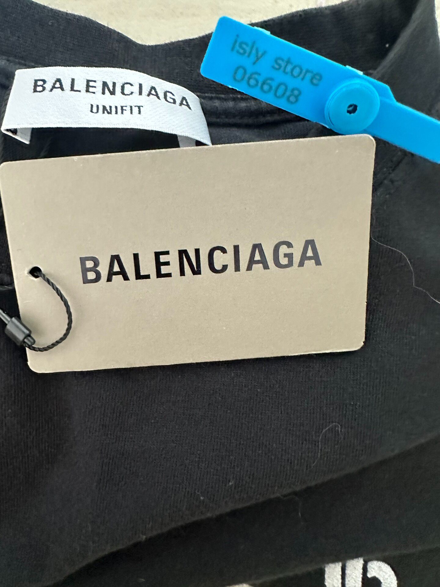 Balenciaga Men's Black Short-Sleeve T-Shirt — label