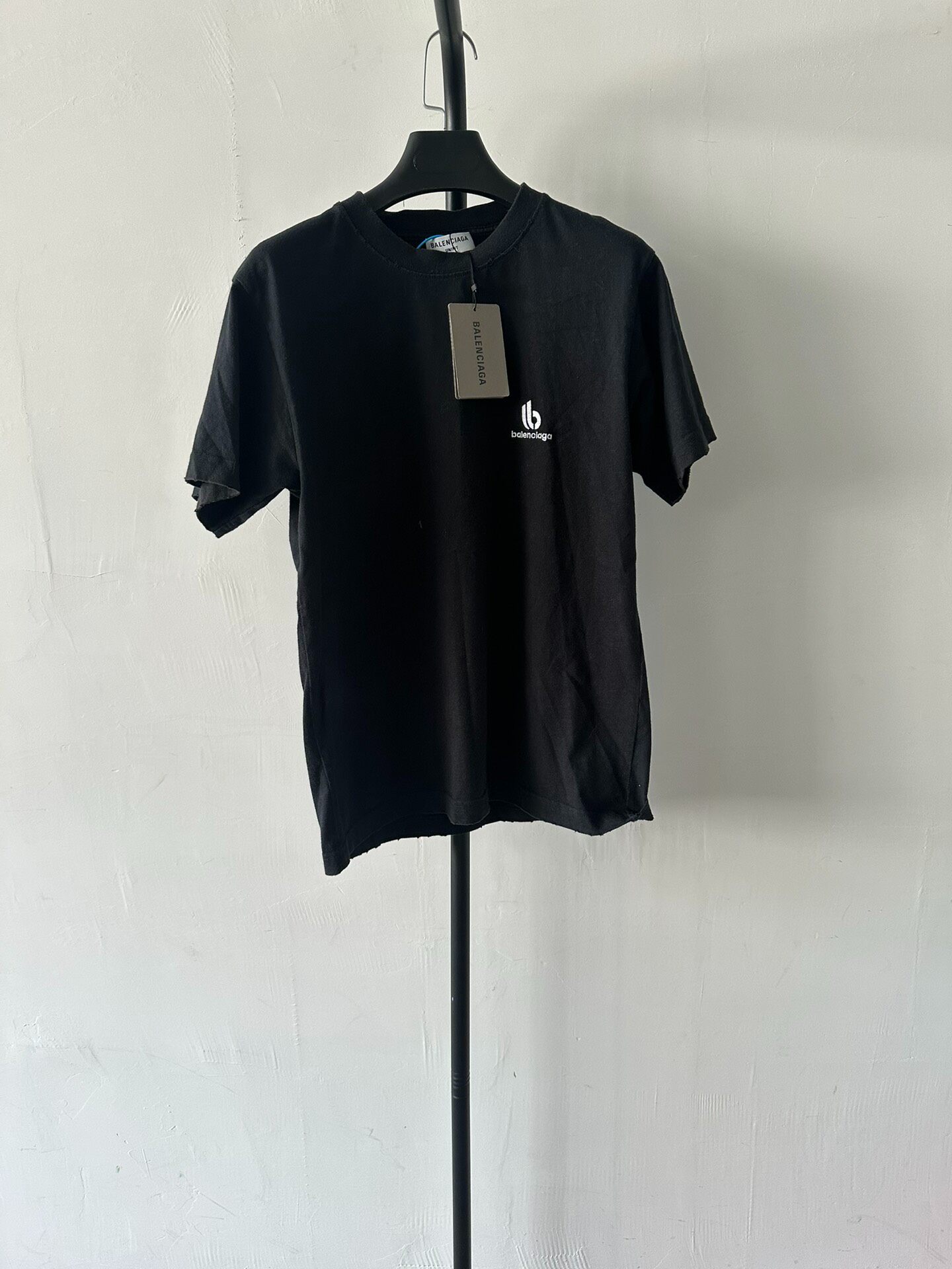 Balenciaga Men's Black Short-Sleeve T-Shirt