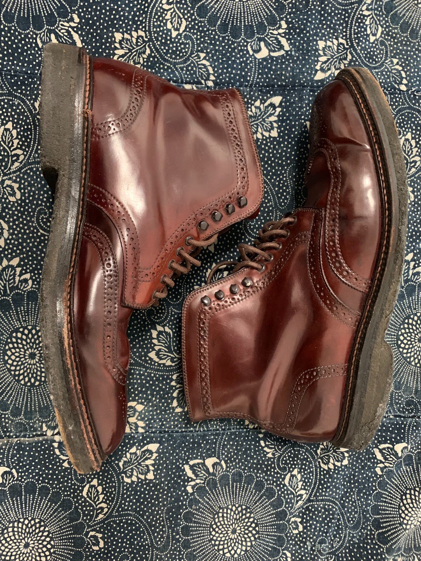 Alden Wingtip Burgundy Boot — front