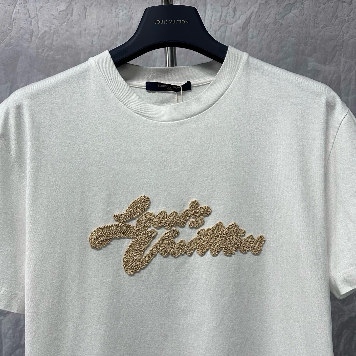 LV FW25 Raffia Logo Short-Sleeve T-Shirt — detail