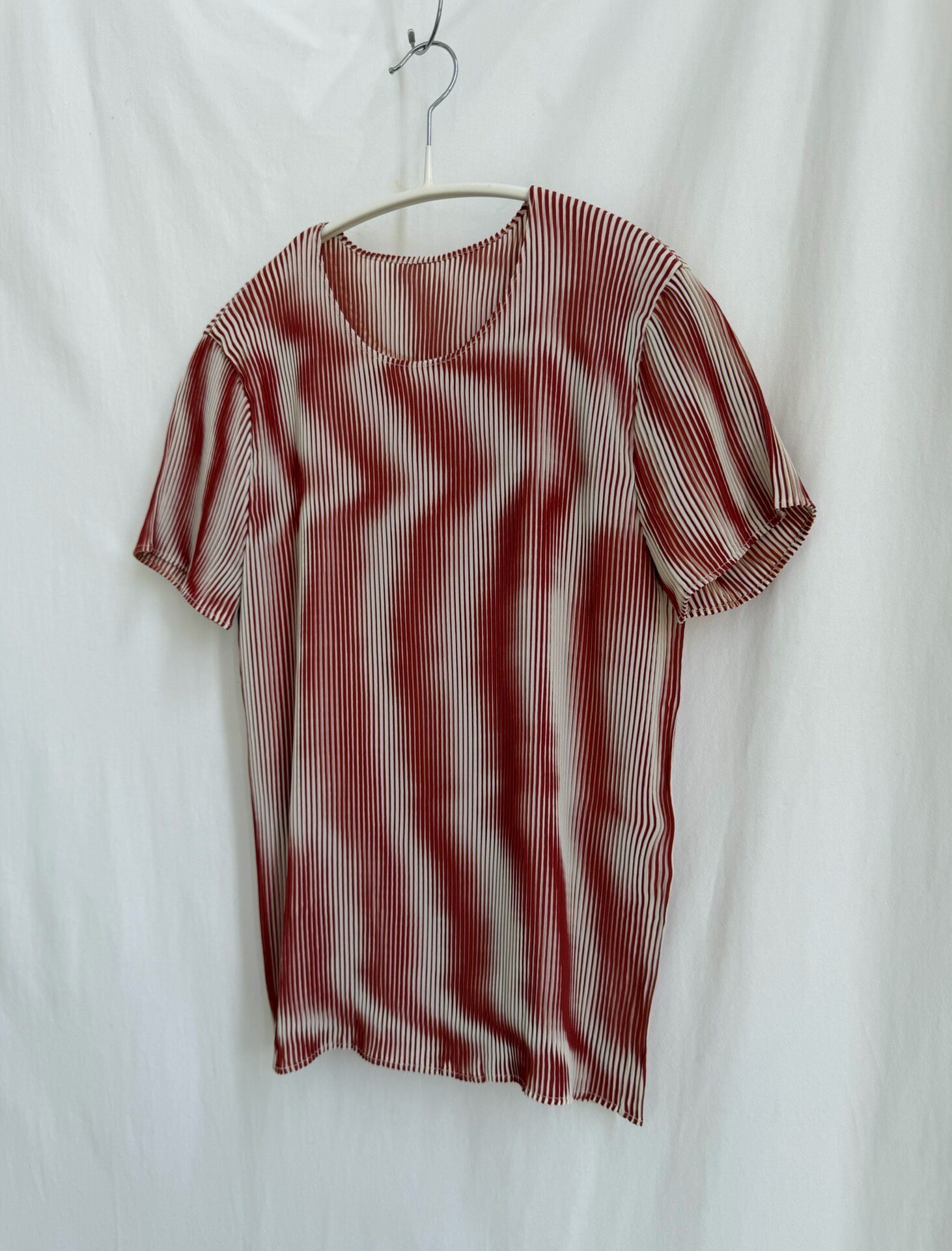 Issey Miyake 1997 Water Ripple Pleated Top — detail