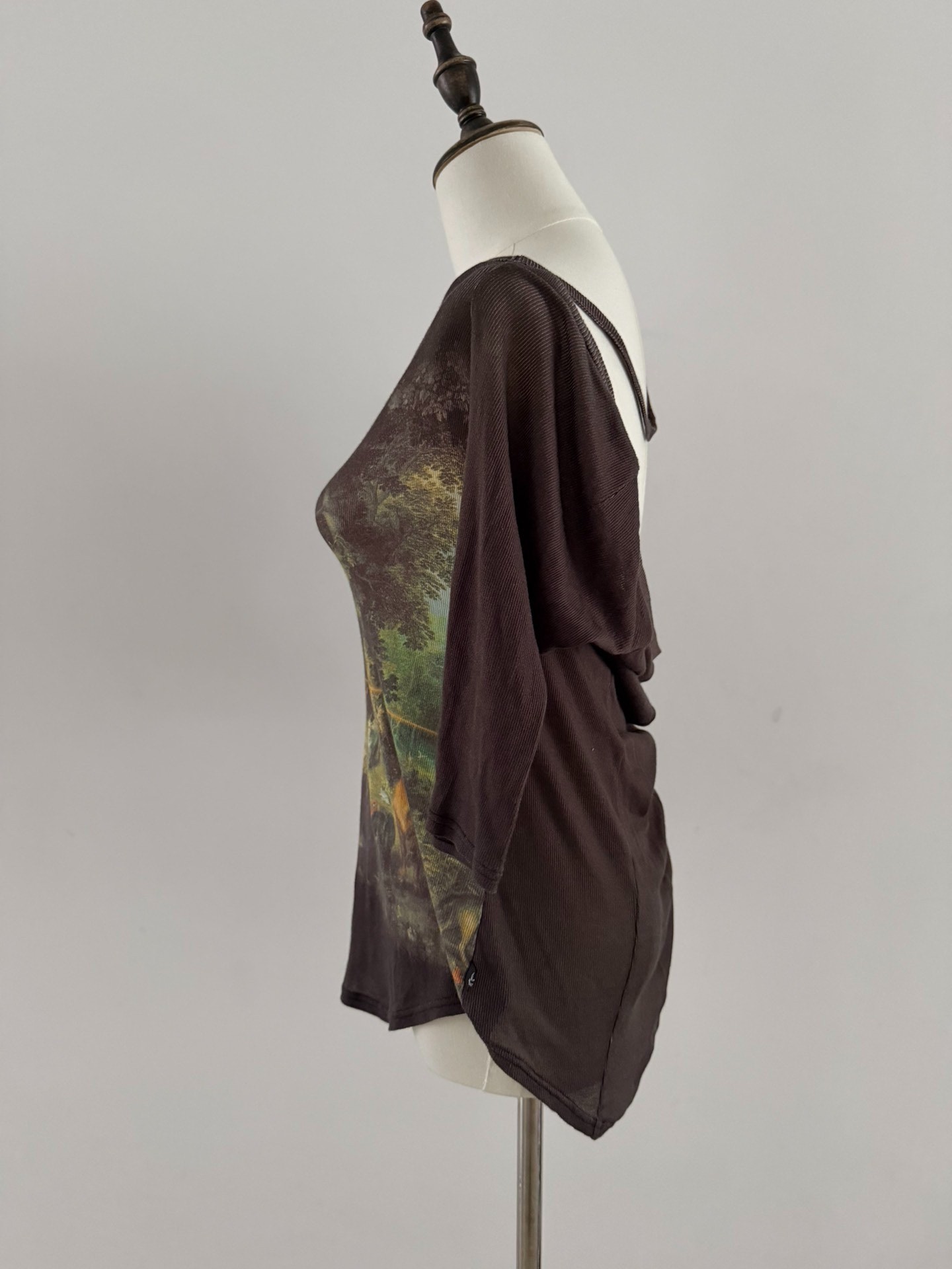 Undercover Oil Painting Short Sleeve Top — detail