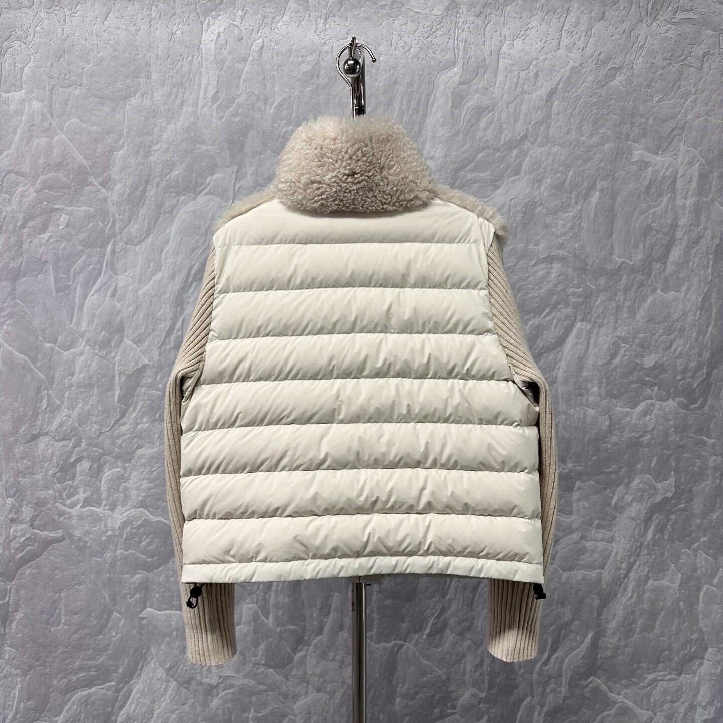 Dior Dioralps ss26 Knit Down Jacket — label