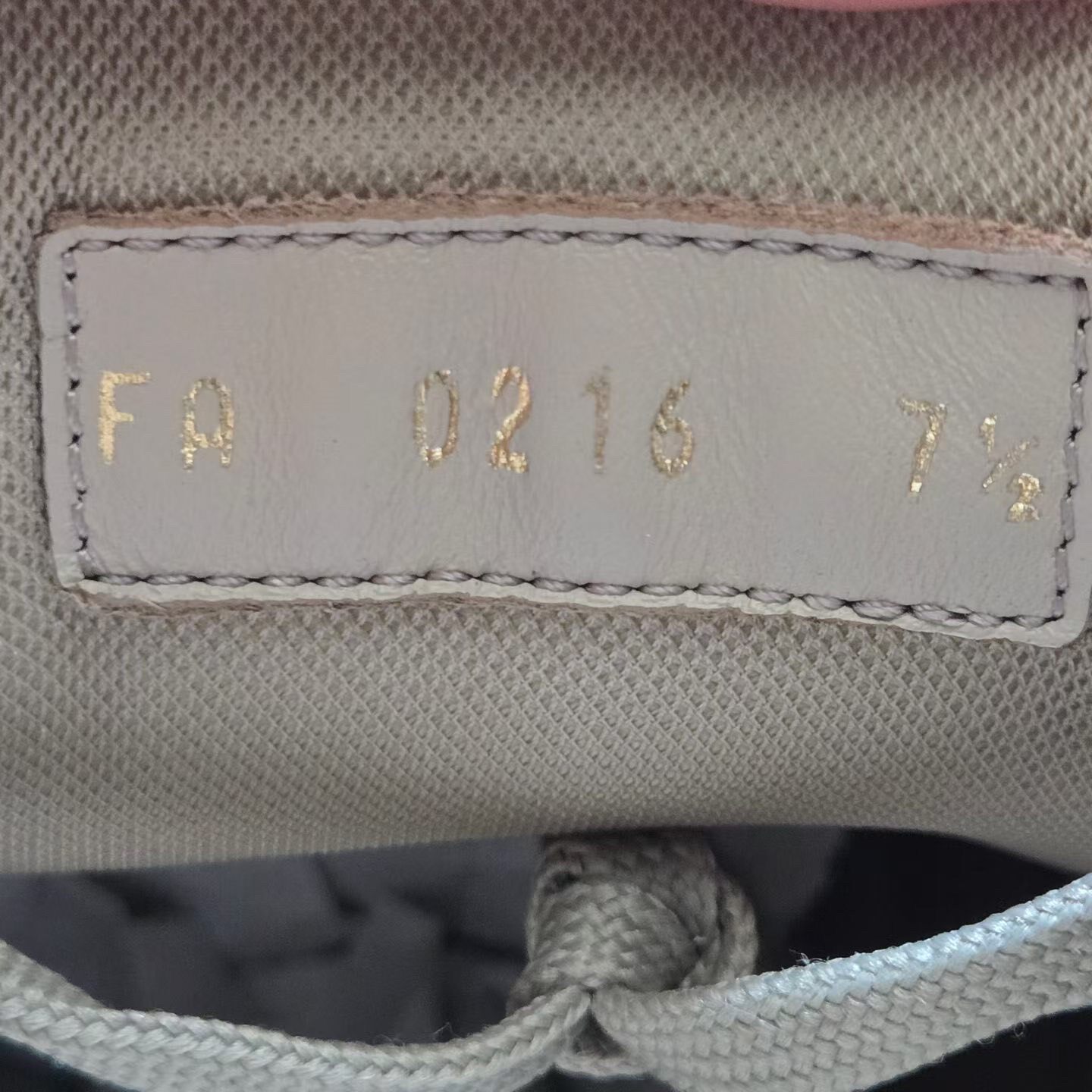 Louis Vuitton Beverly Hills Sneakers — label