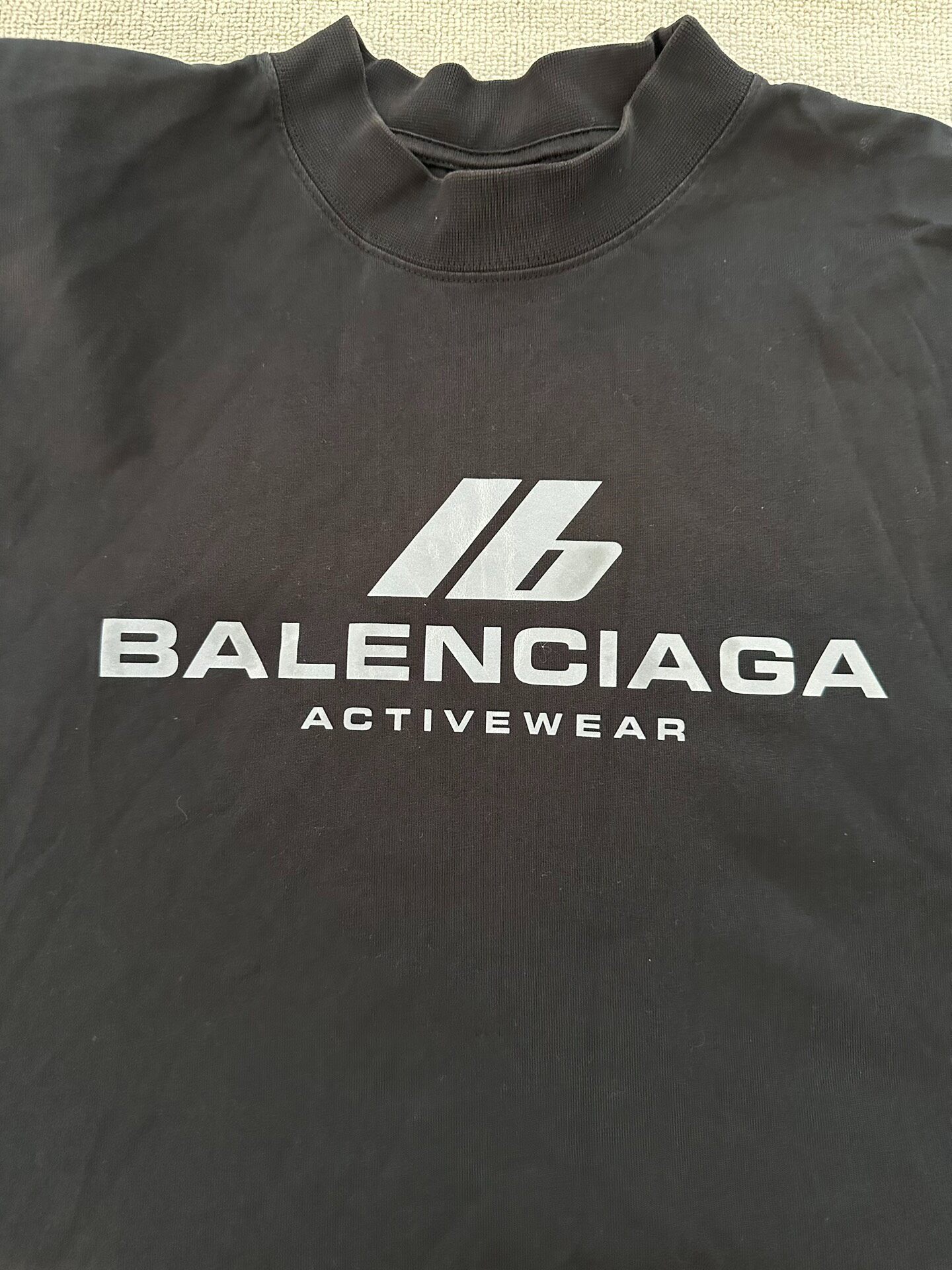 Balenciaga Logo Print Activewear T-Shirt — detail