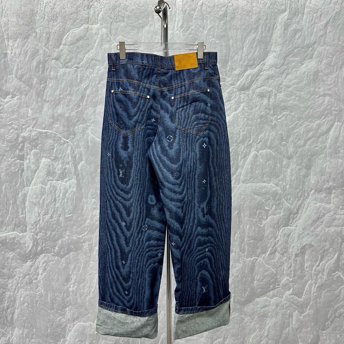 Louis Vuitton FW25 Denim Jeans Q00120 — label