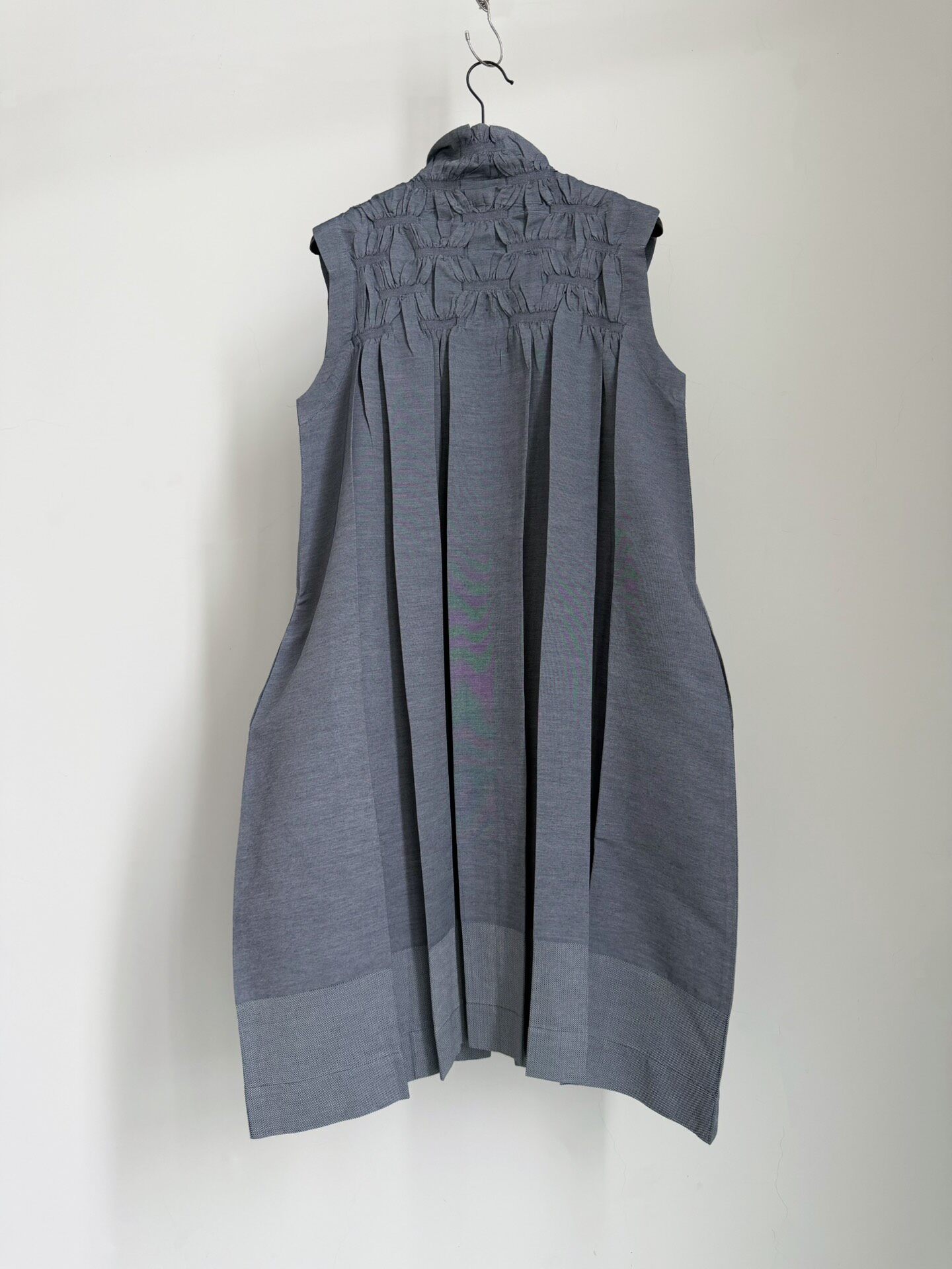 Issey Miyake Gray Sleeveless Dress — detail