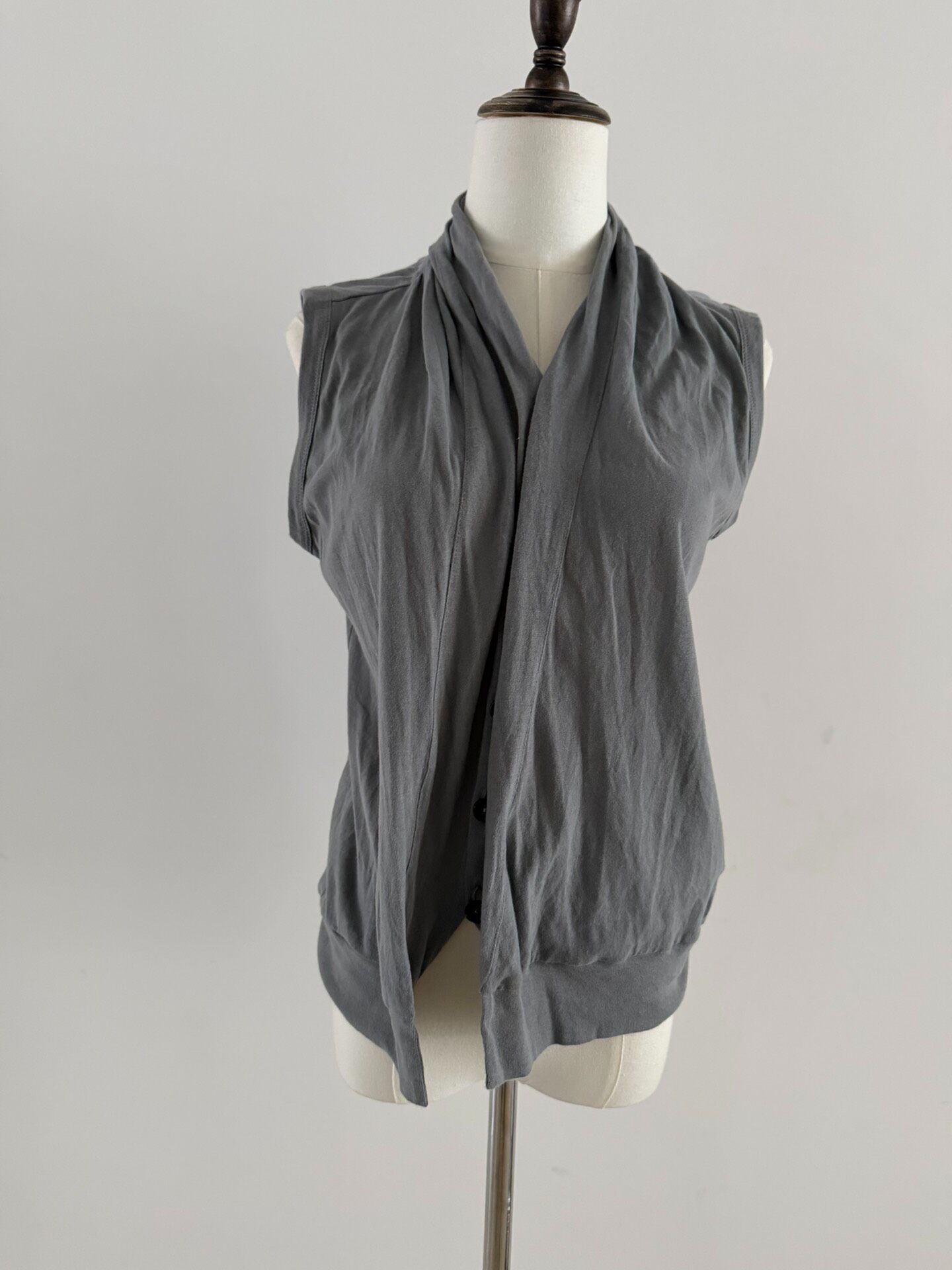 Ann Demeulemeester Sleeveless Cardigan Vest — detail