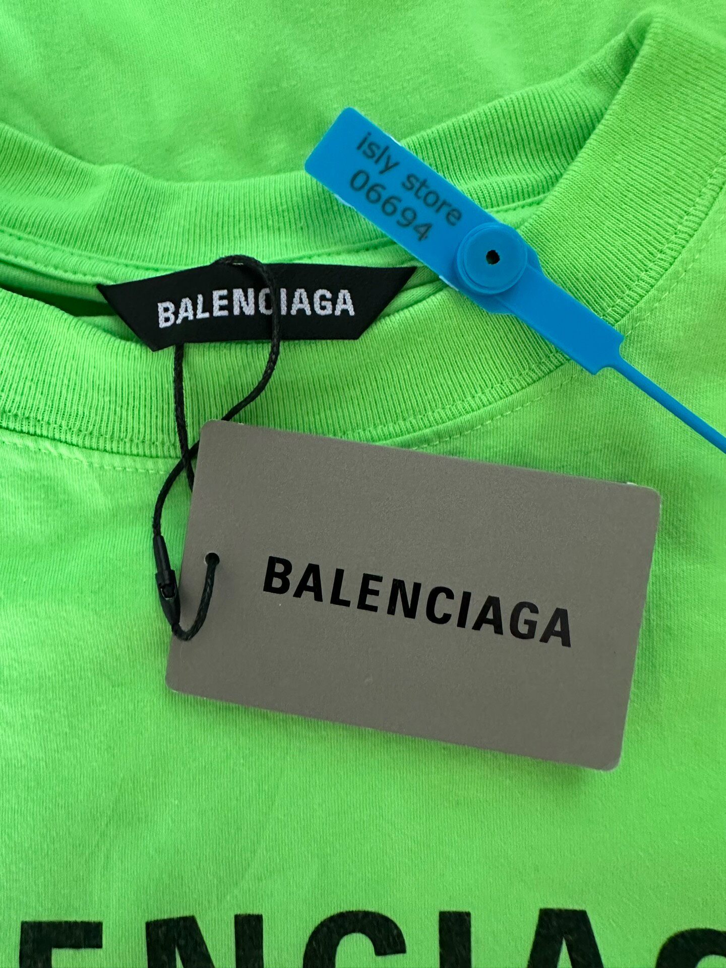 Balenciaga Multi-language Green T-Shirt — label
