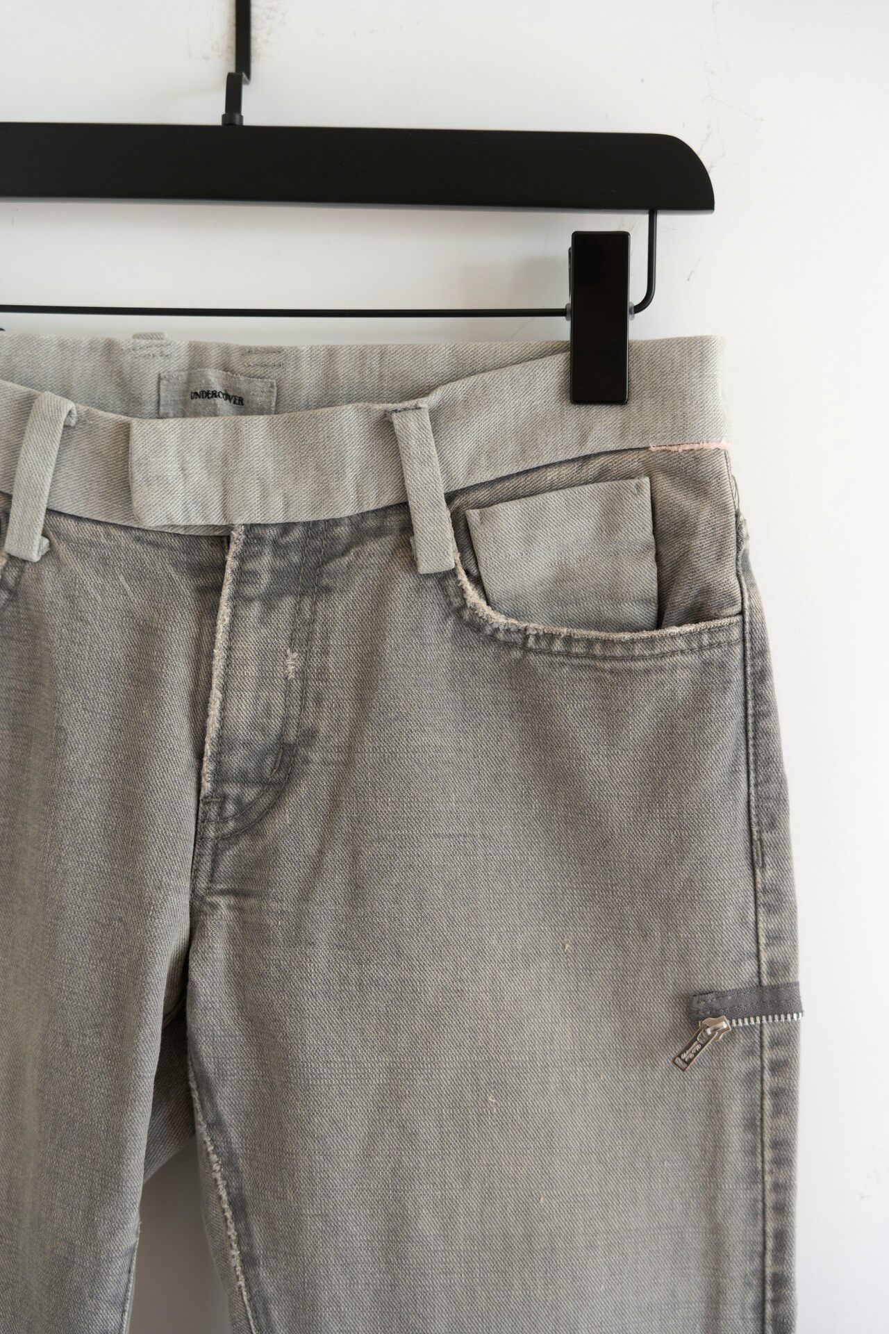Undercover 12SS Gray Distressed Jeans — detail
