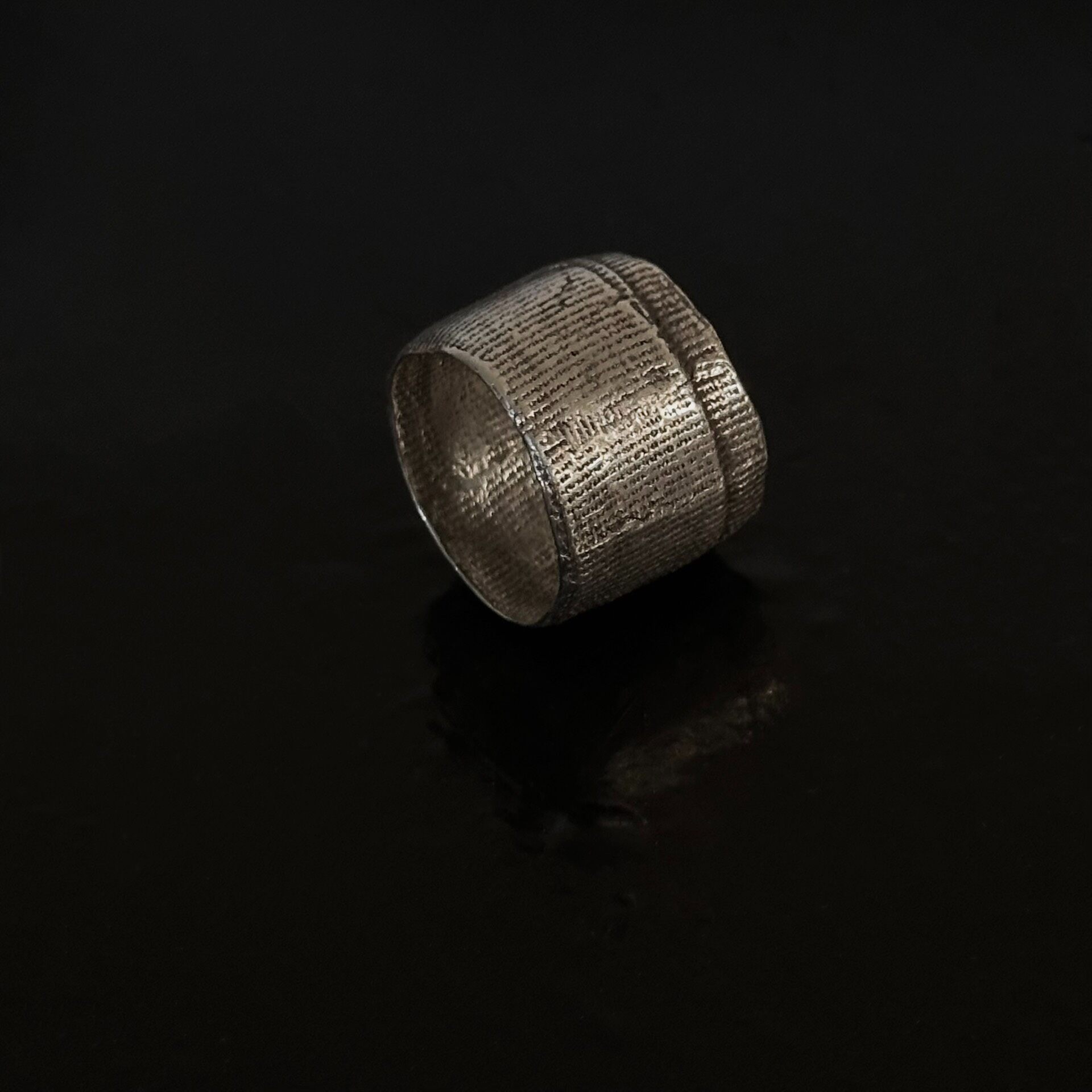DETAJ VTGR03 Silver Band Ring — detail
