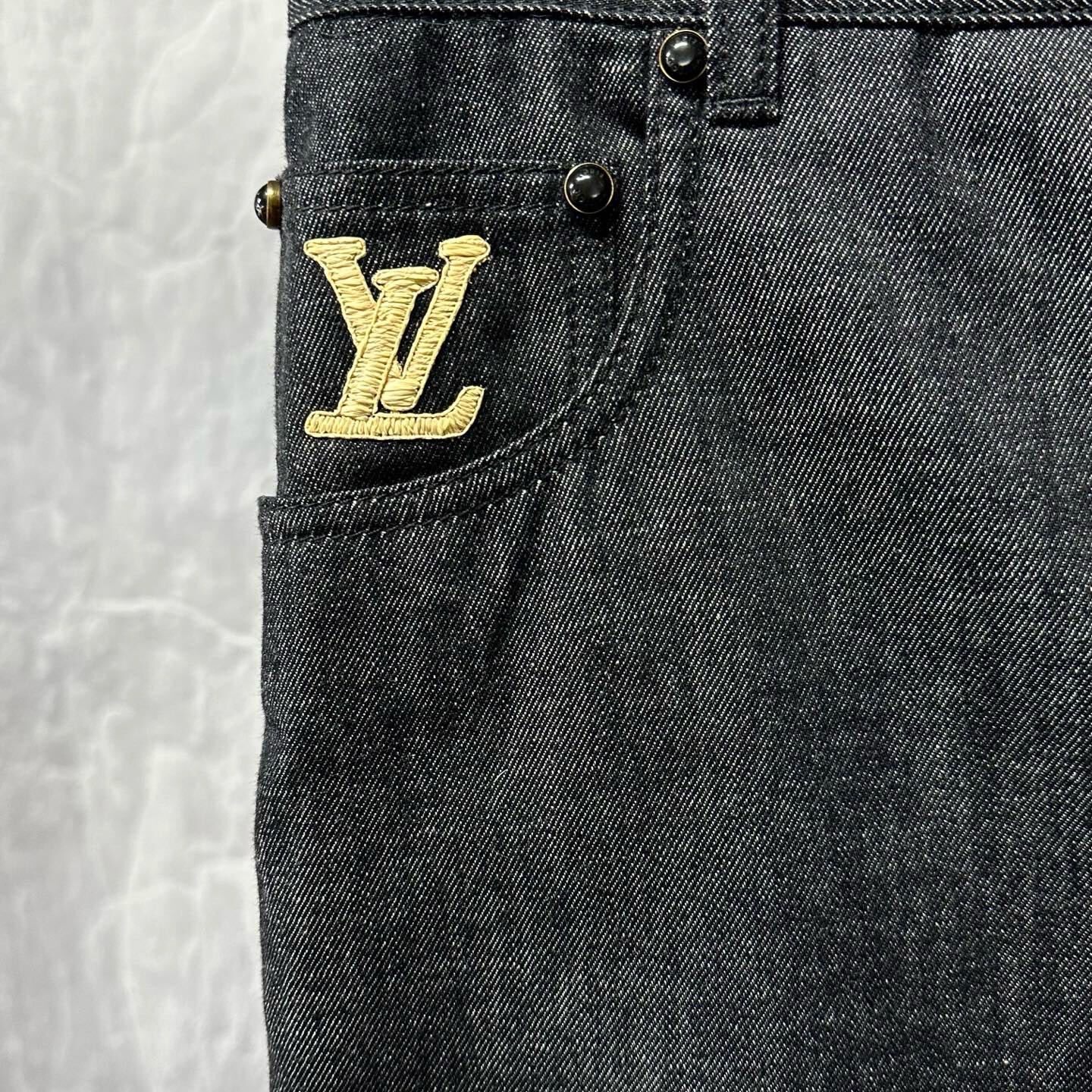 Louis Vuitton FW25 Denim Shorts — detail