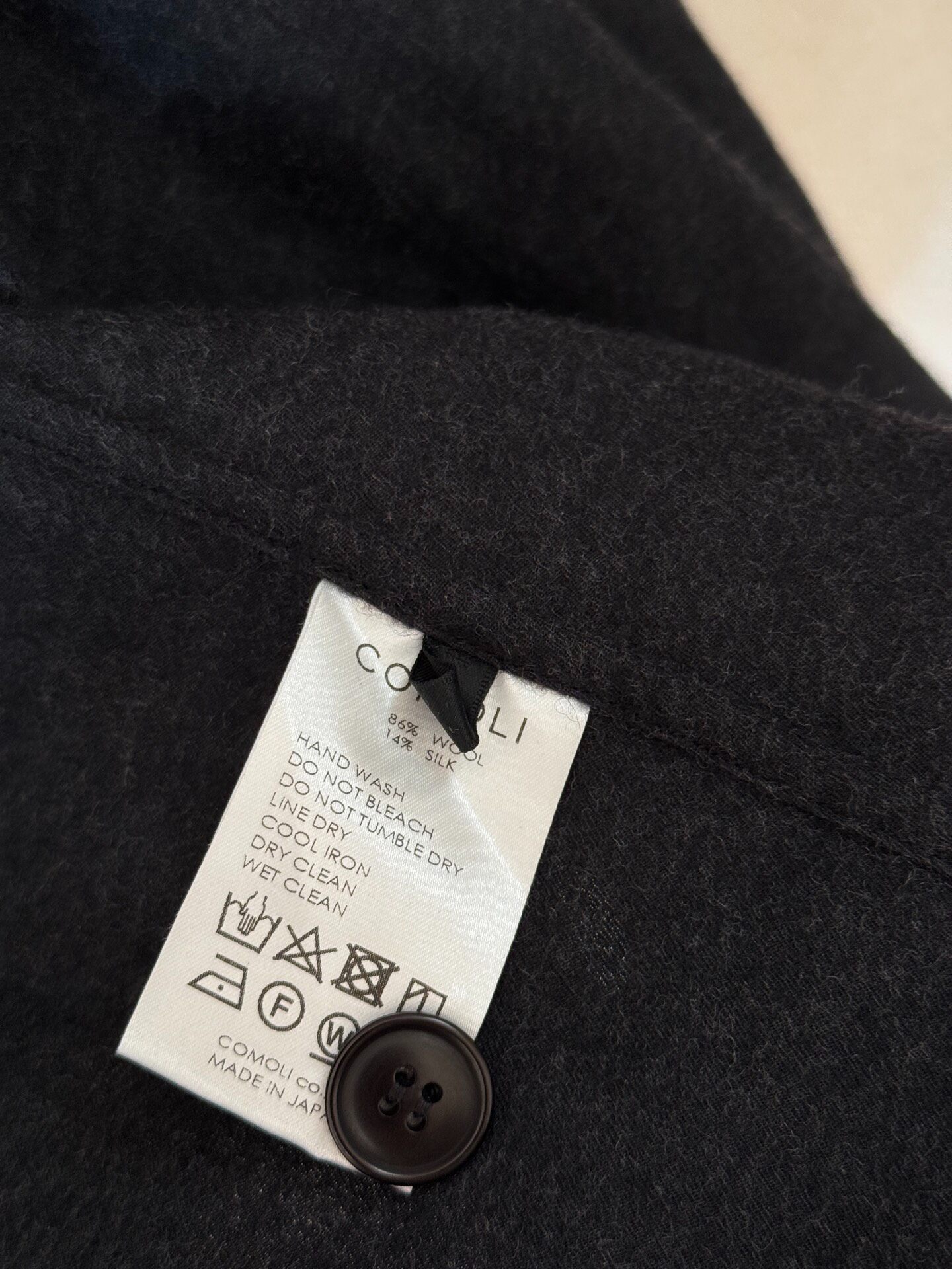 Comoli Wool-Silk Flannel Blazer — label