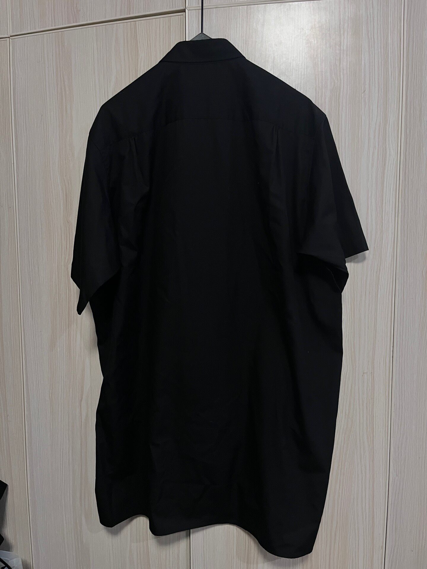 Yohji Yamamoto Black Short-sleeve Button Shirt — label