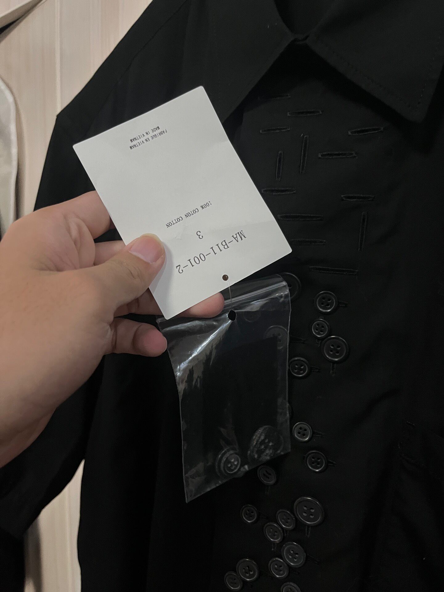 Yohji Yamamoto Black Short-sleeve Button Shirt — detail