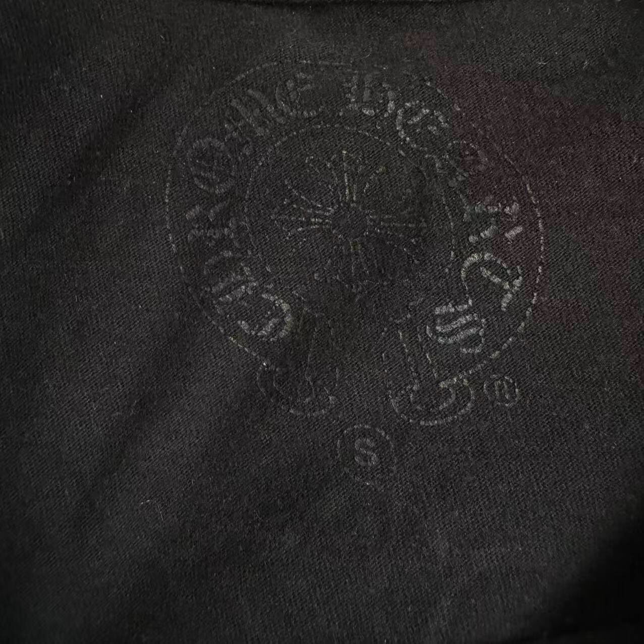 Chrome Hearts Black Red Horseshoe Tee — detail