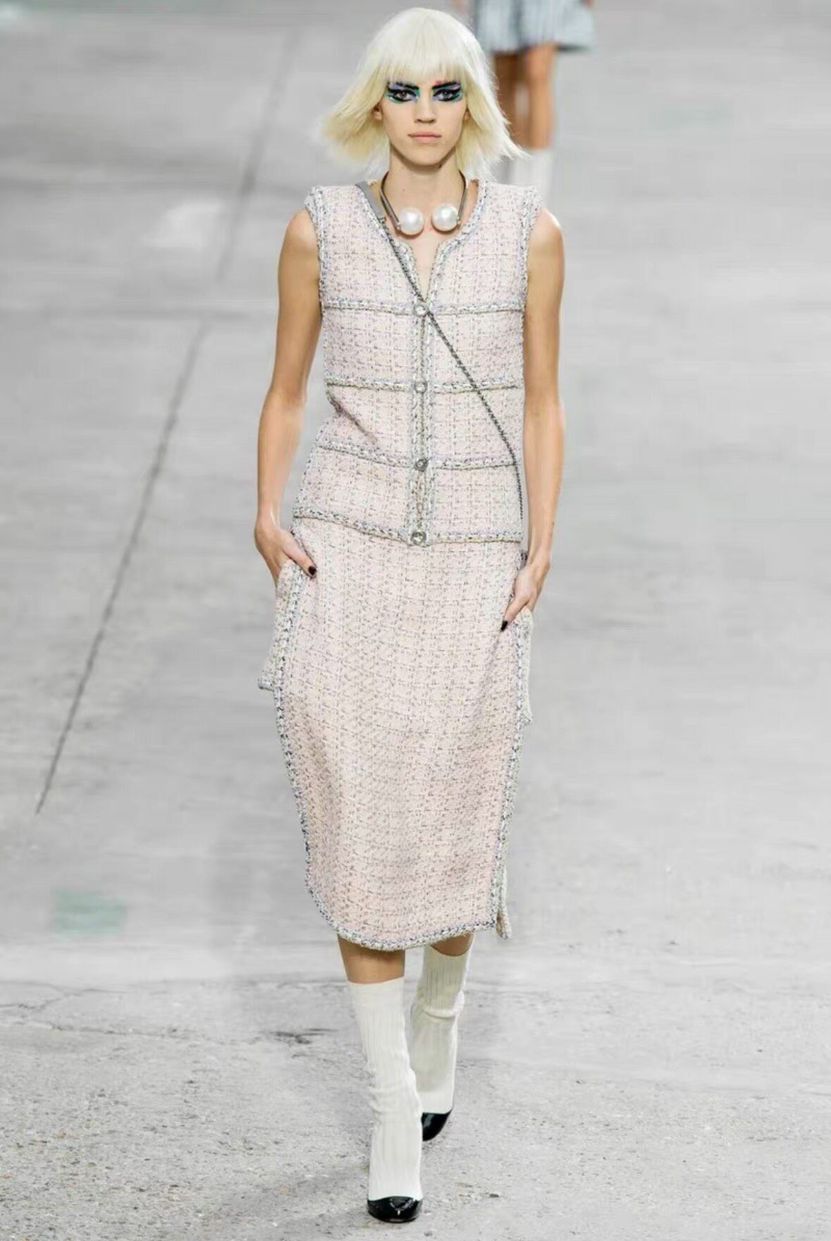 Chanel 2014 Runway Pink Tweed Dress — back