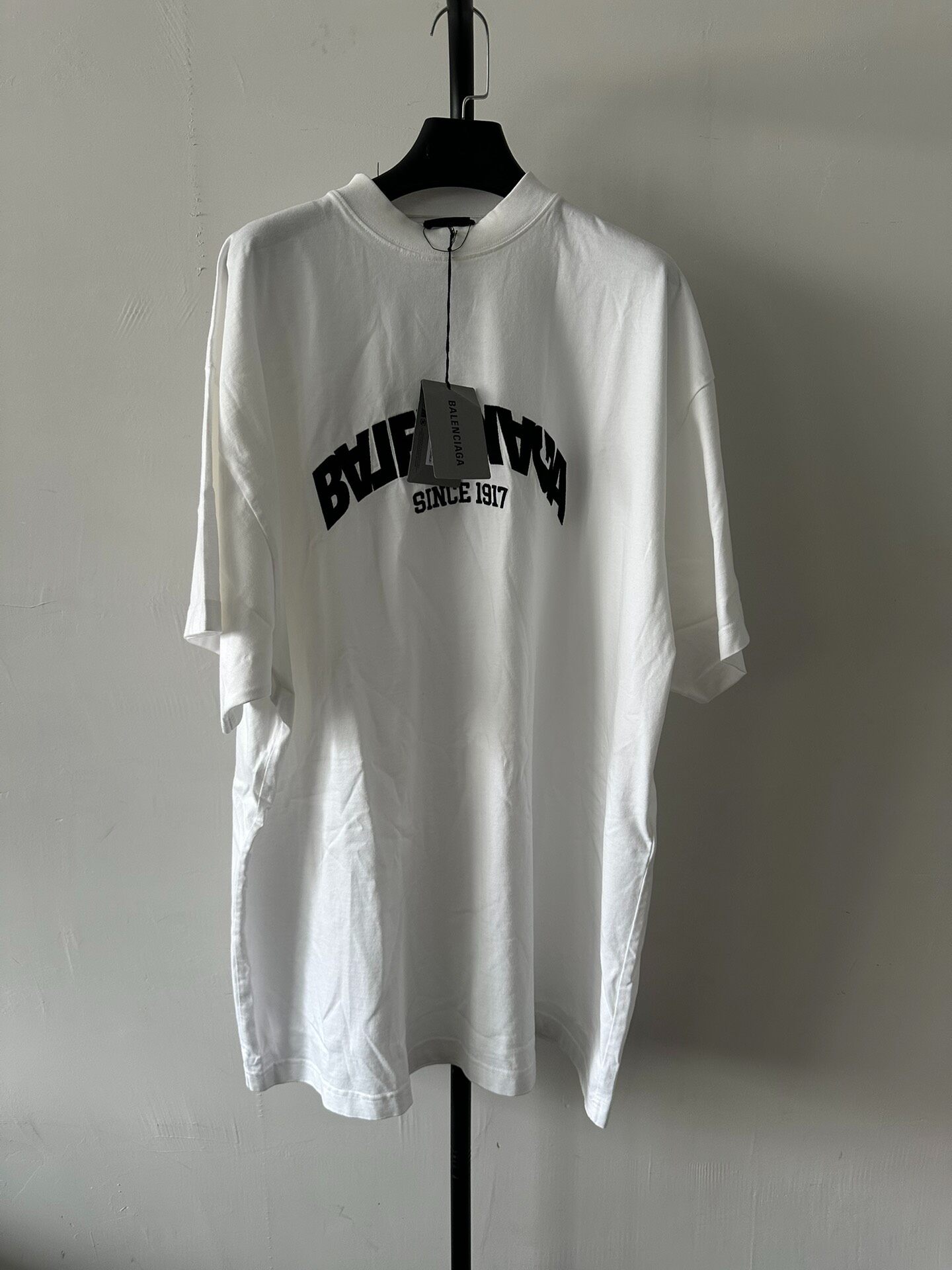 Balenciaga Women's White Short Sleeve T-Shirt