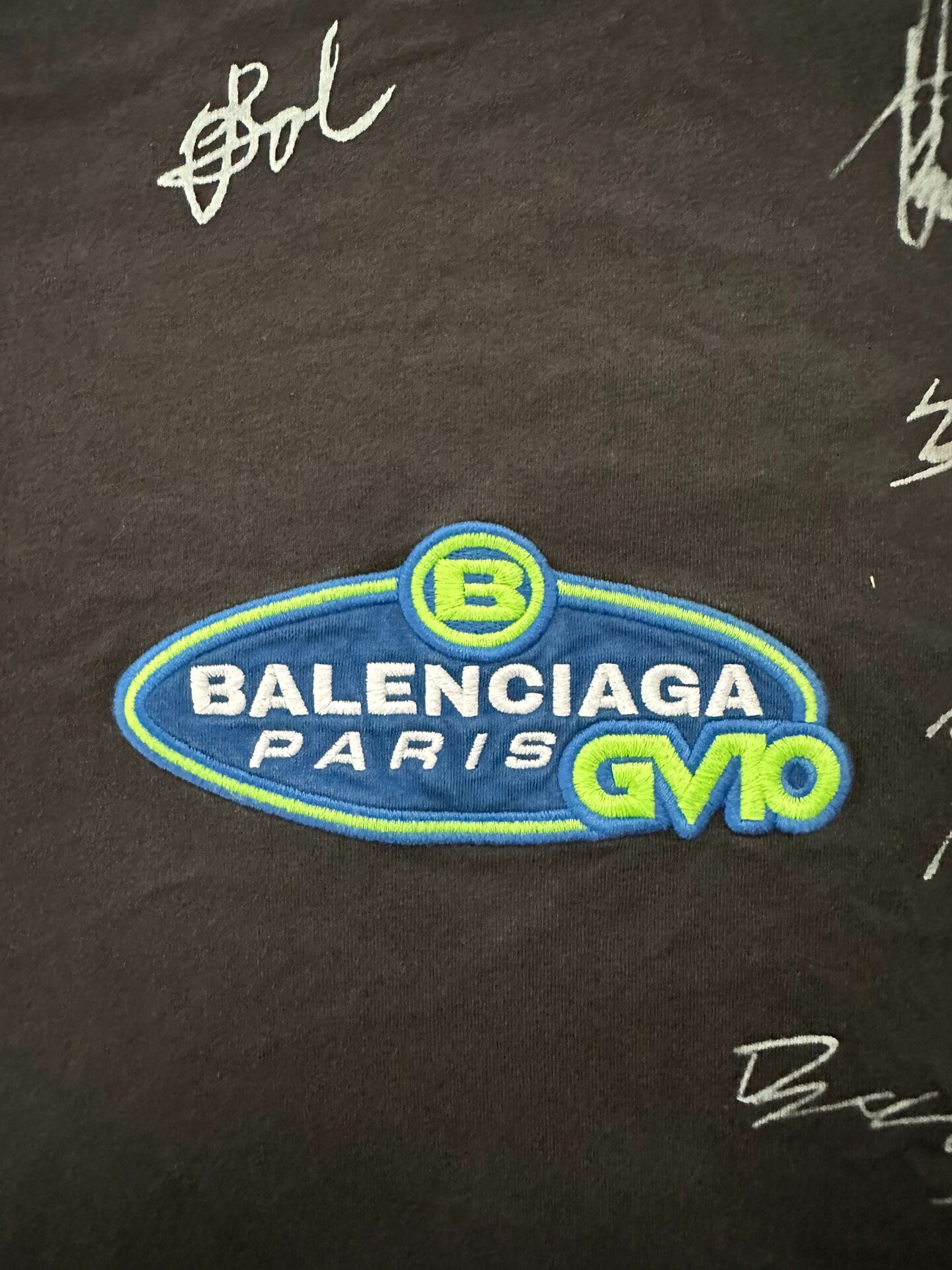 Balenciaga Raglan Sleeve T-Shirt — detail