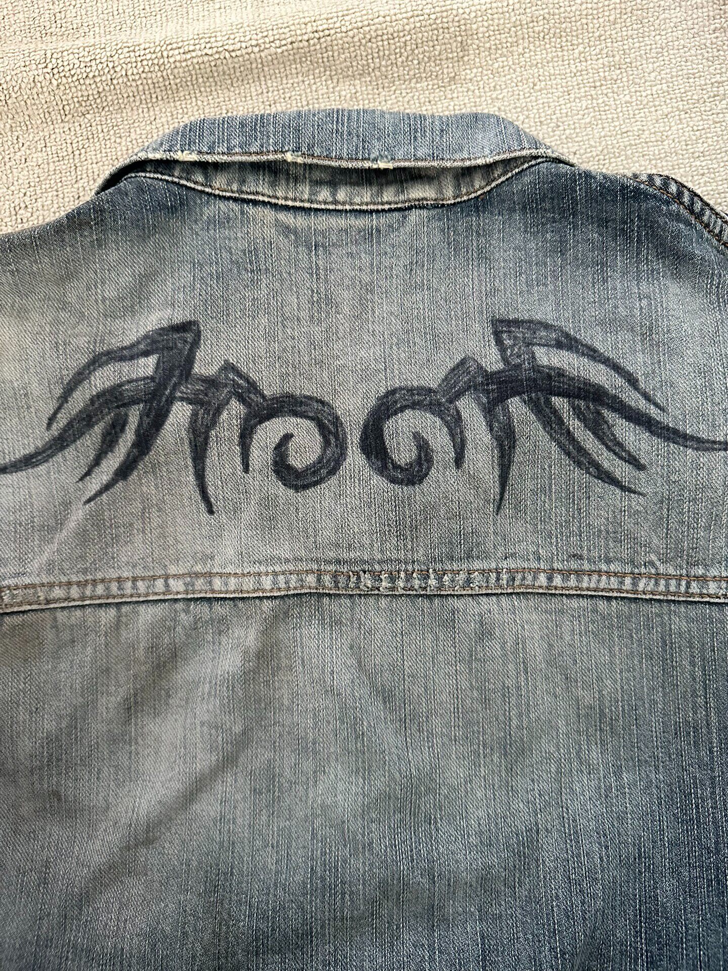 Balenciaga Oversized Men’s Denim Jacket — detail