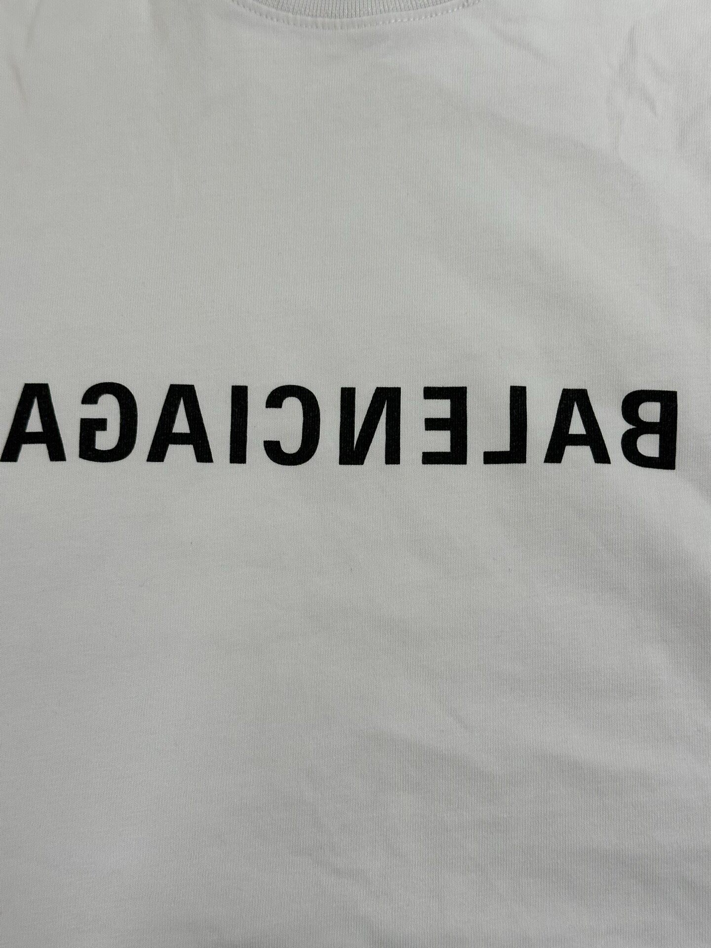 Balenciaga Reversed Logo Short Tee — detail