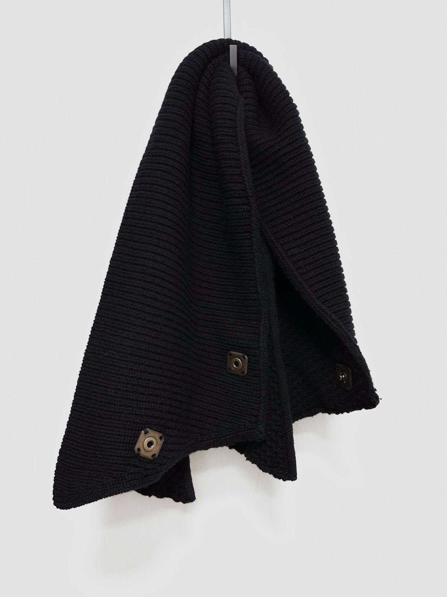 Devoa Cashmere Blend Button Knit Scarf