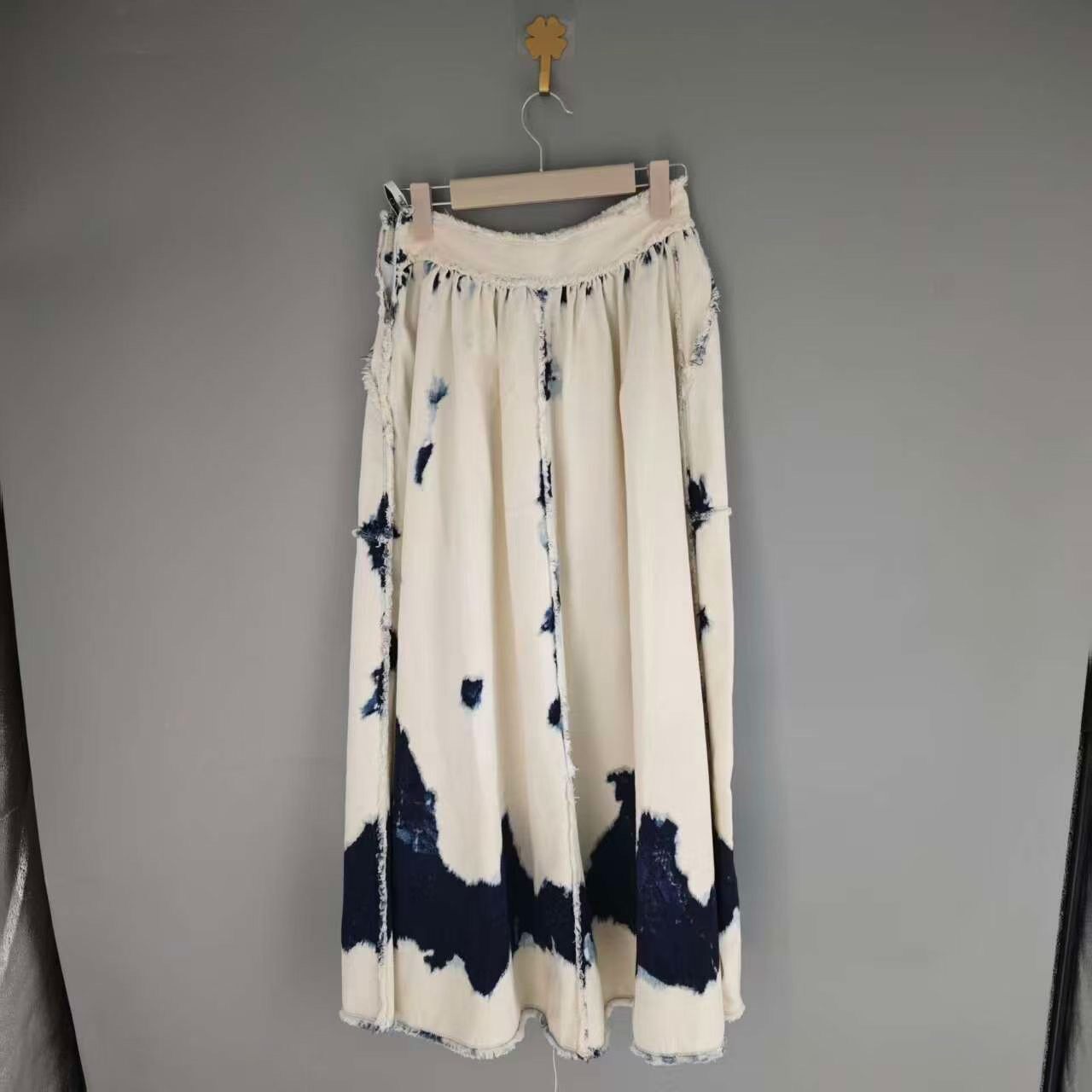 Dior White-Base Navy Tie-Dye Skirt — front