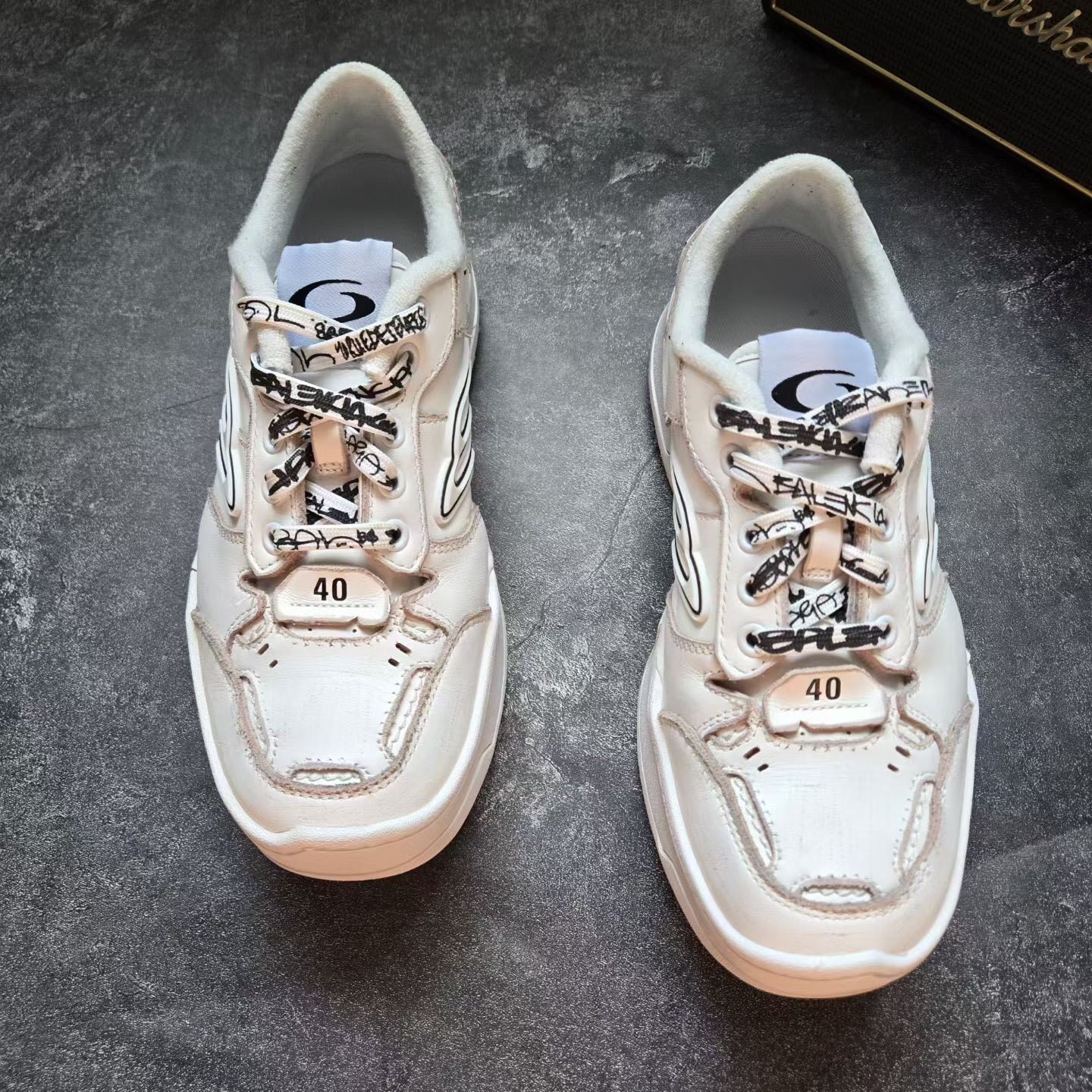 Balenciaga Hamptons Thick Sole Sneakers — front