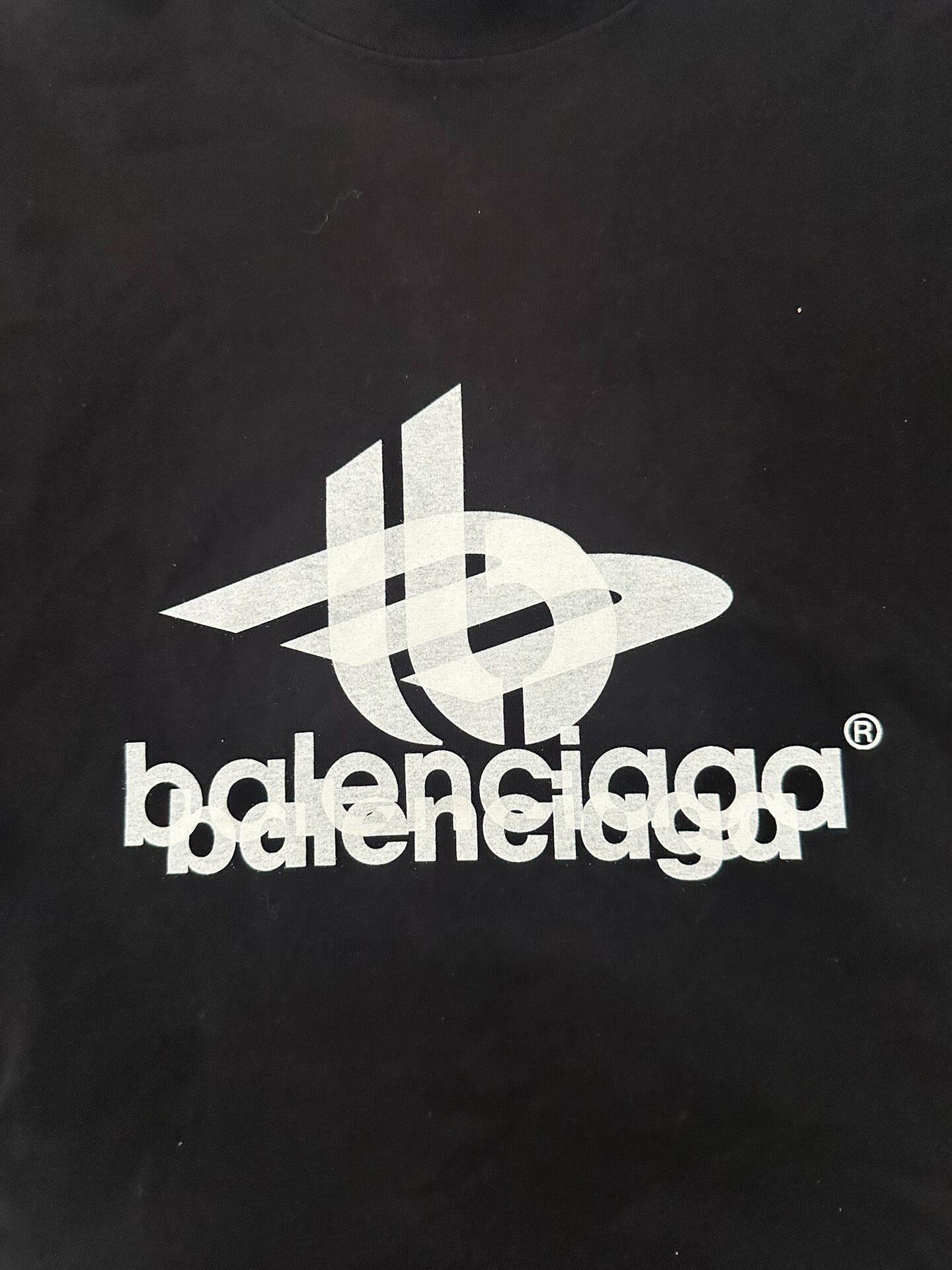 Balenciaga Logo Print Round Neck T-Shirt — detail