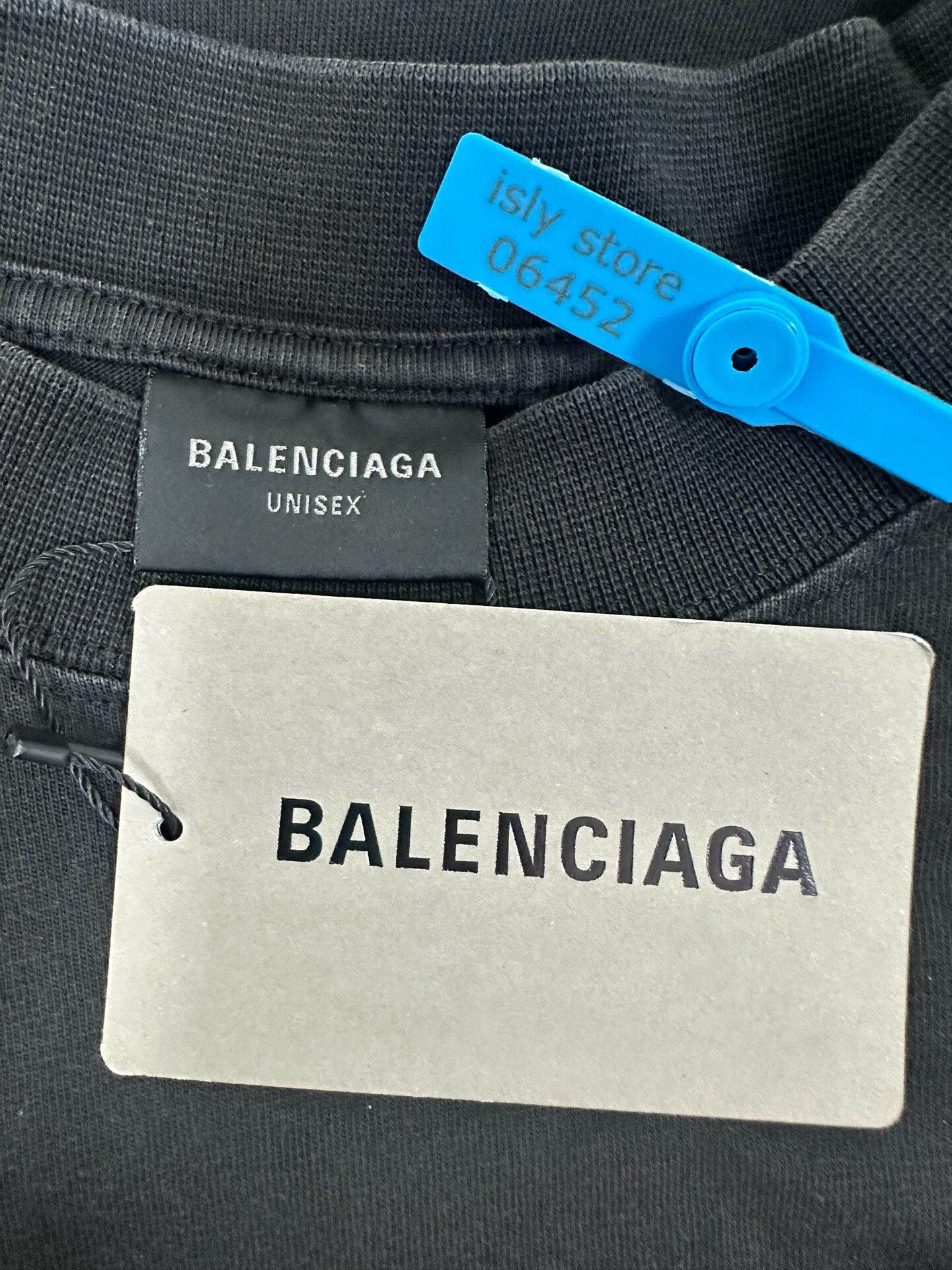 Balenciaga Men’s Black Short-Sleeve T-Shirt — label