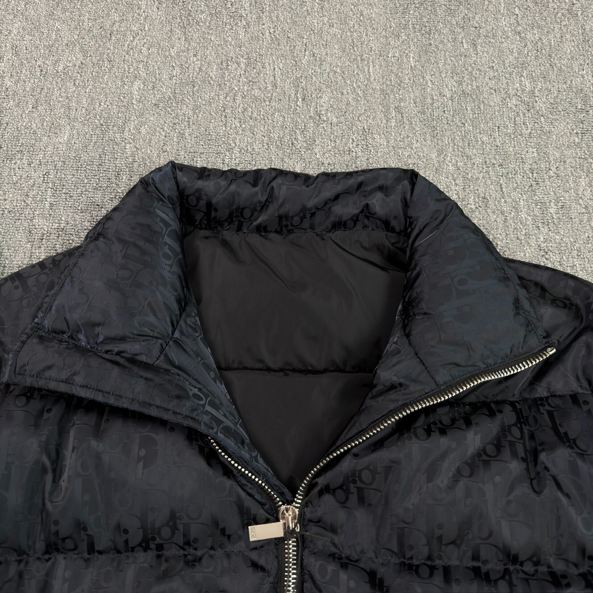 Dior Oblique Black Down Puffer Jacket — detail