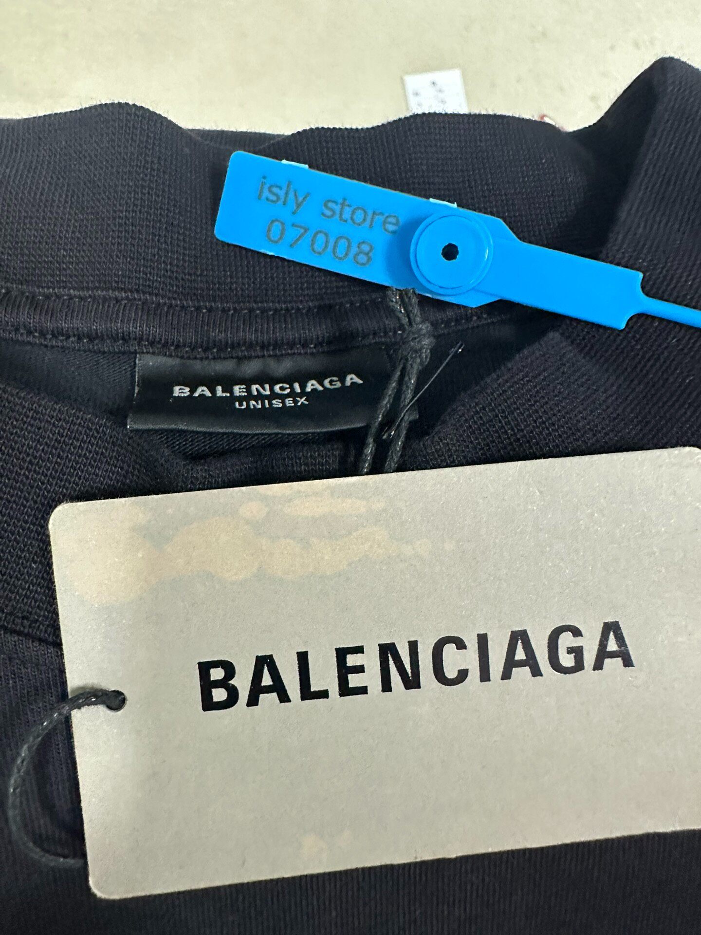 Balenciaga Men’s Logo Print Black T-Shirt — label