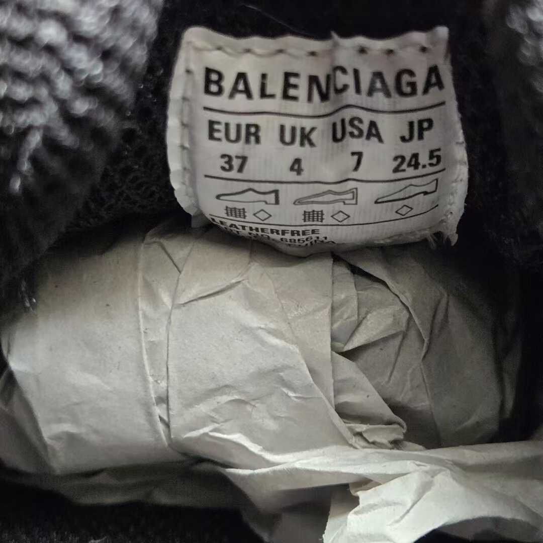 Balenciaga Defender Black Sneakers — label