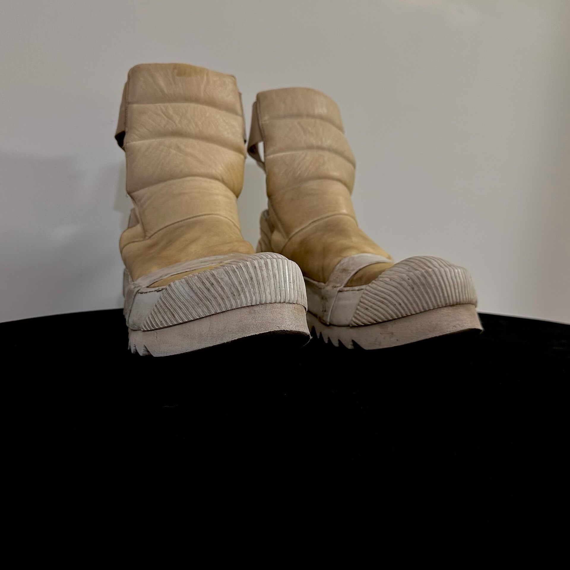 Boris Bidjan Saberi Mid-Top Sneakers — label