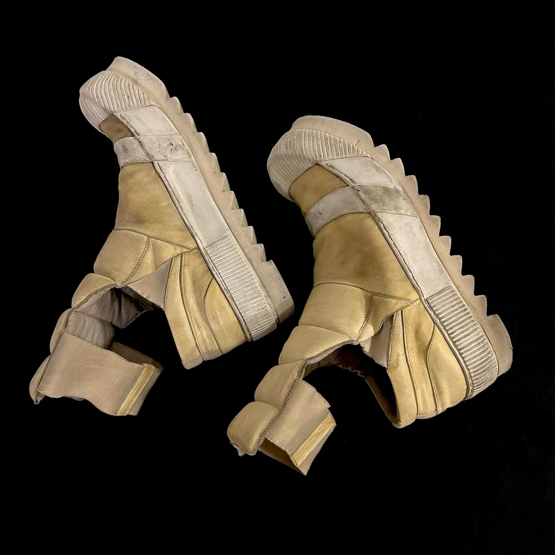 Boris Bidjan Saberi Mid-Top Sneakers — detail