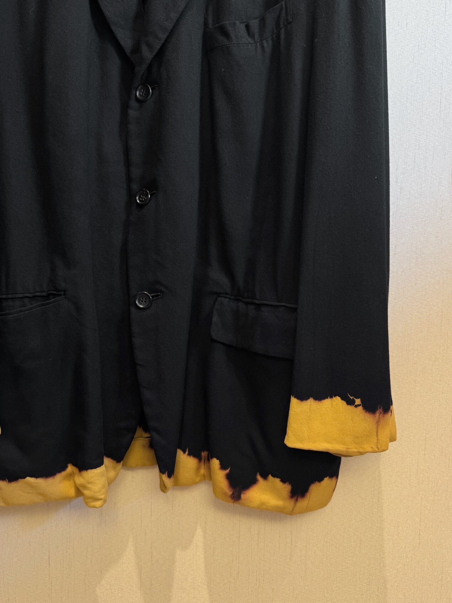 Comme Des Garcons 93AW De-colored Blazer — detail