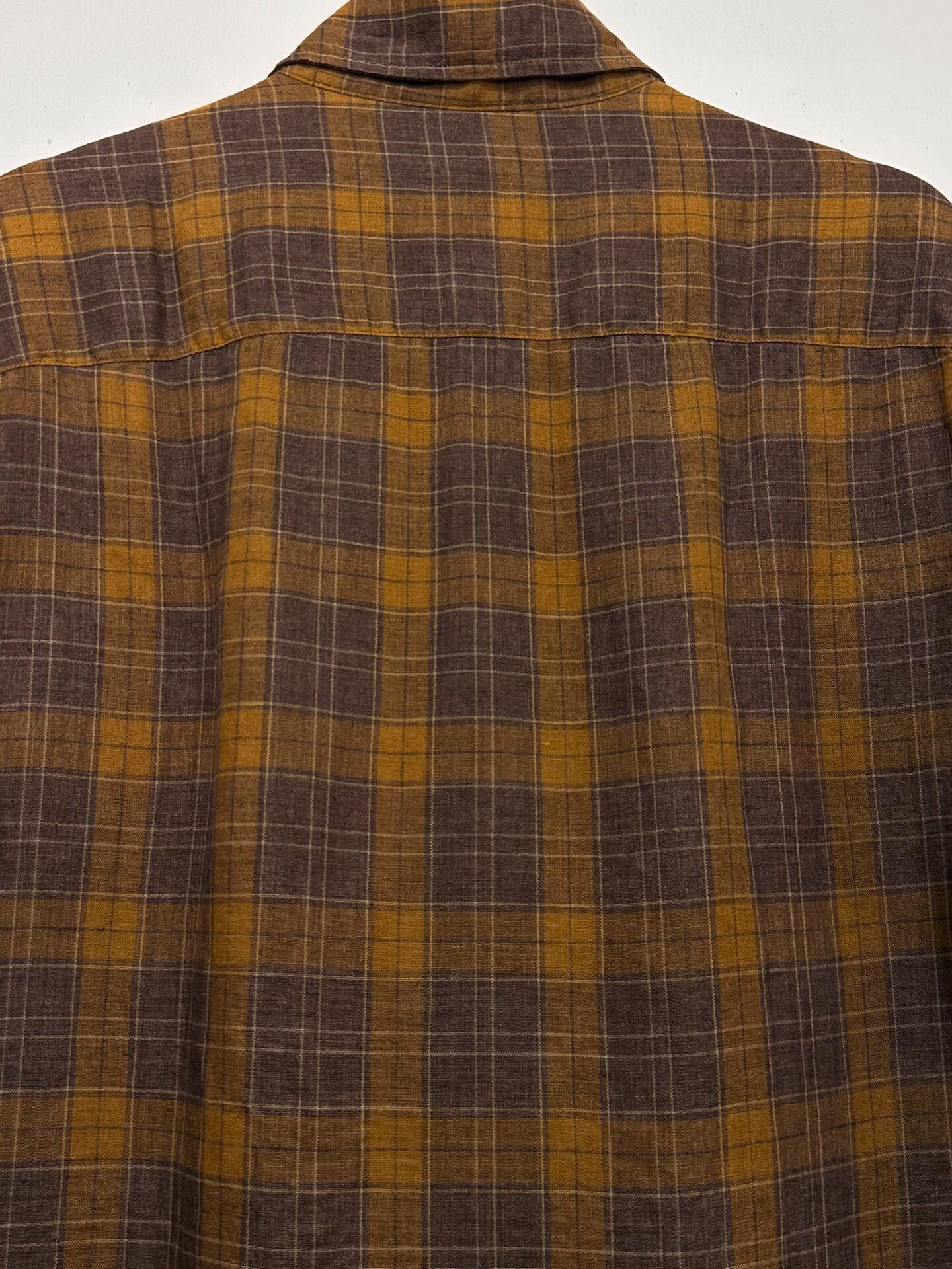 Vintage Plaid Linen Button-Up Shirt — label