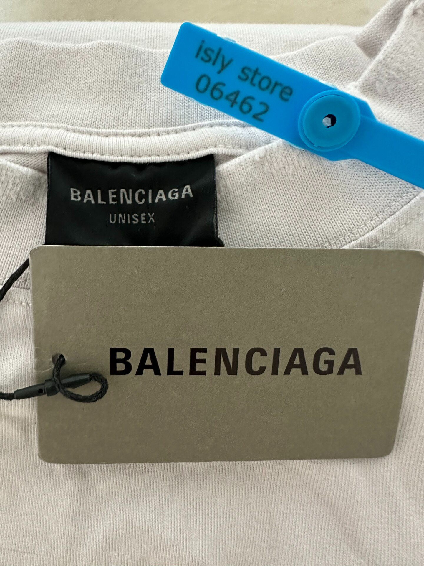 Balenciaga Statue of Liberty Print Tee — label