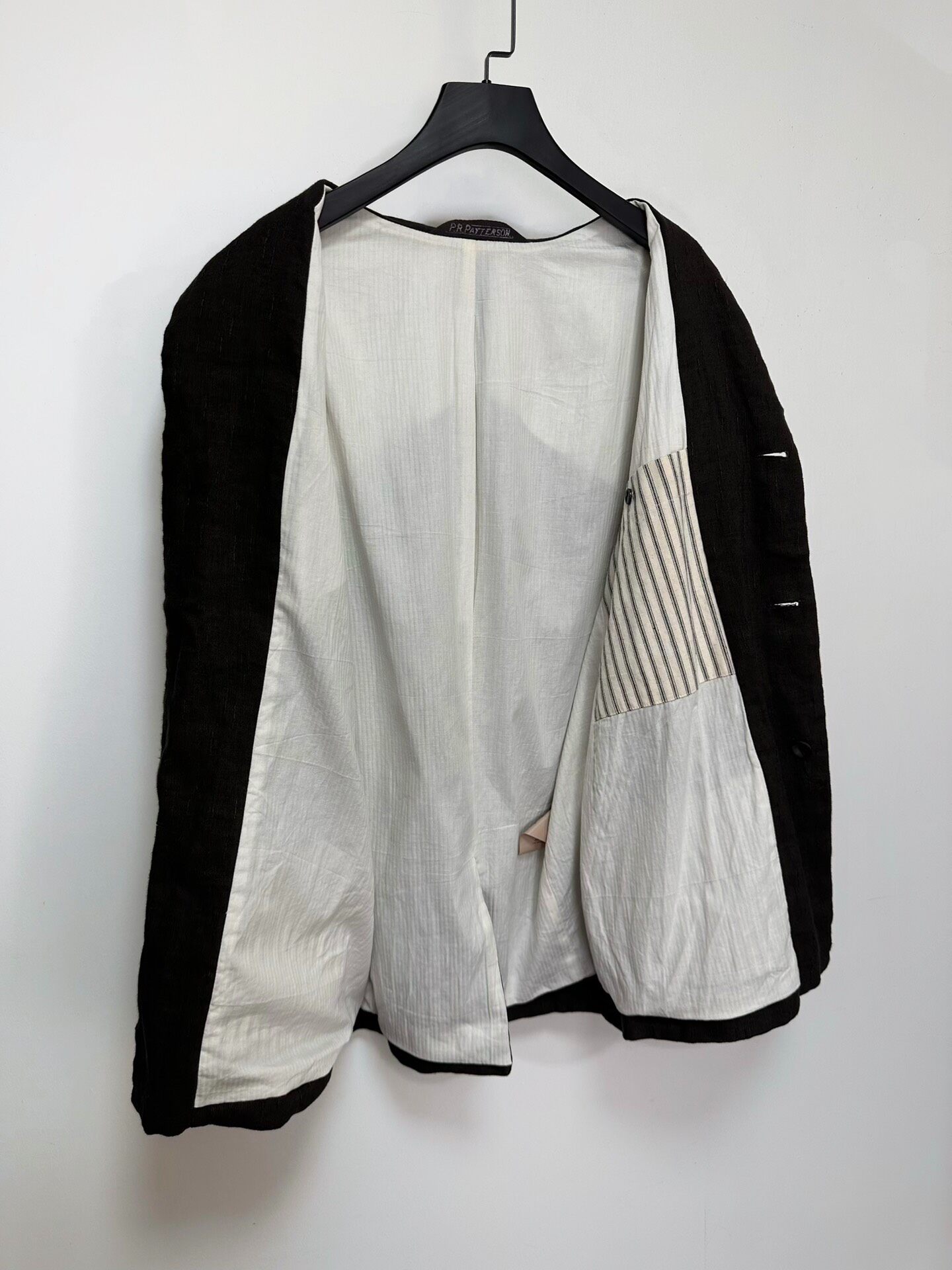 P.R PATTERSON Linen Summer Jacket — detail