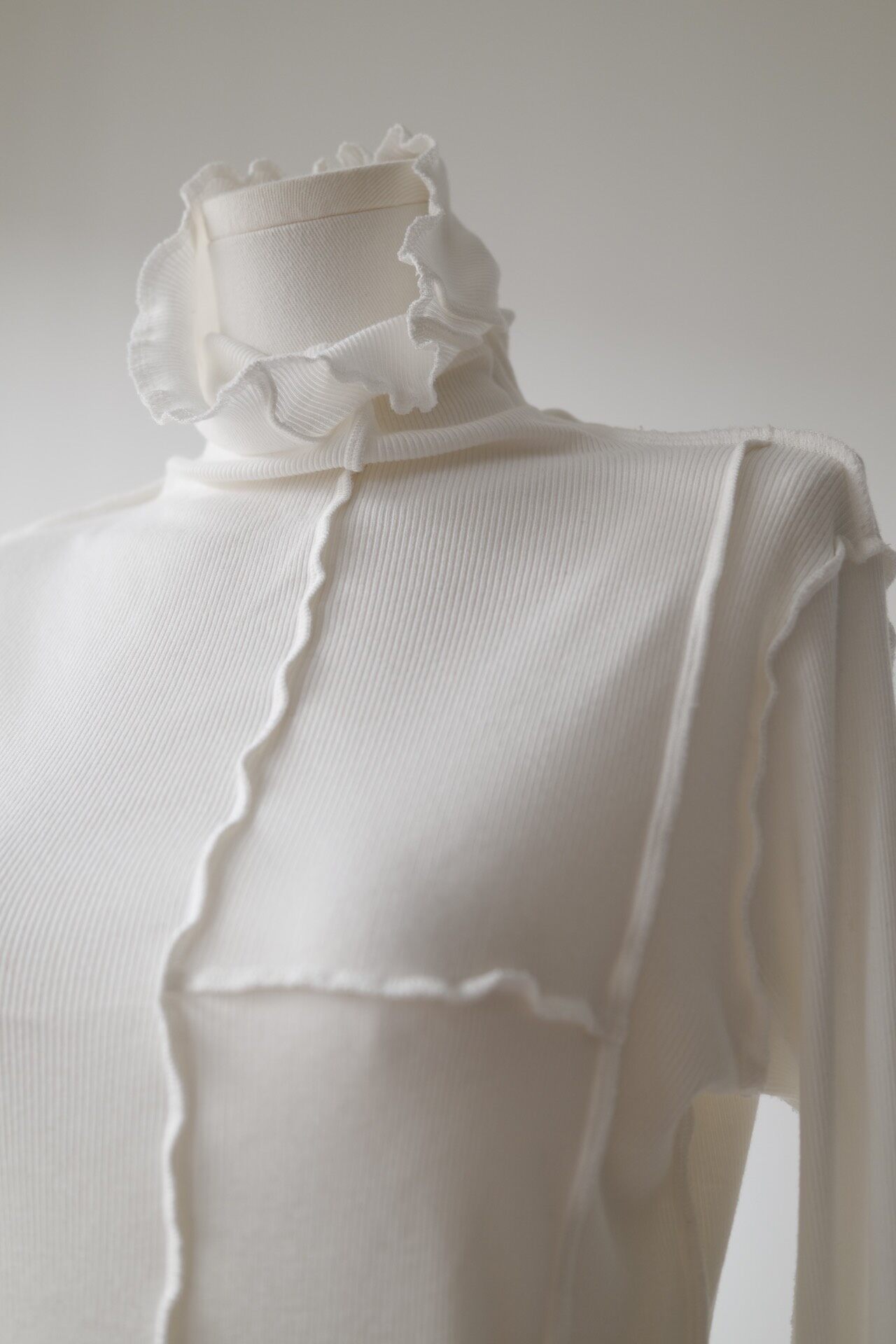 Yohji Yamamoto Y's 24AW Asymmetric Turtleneck Top — label