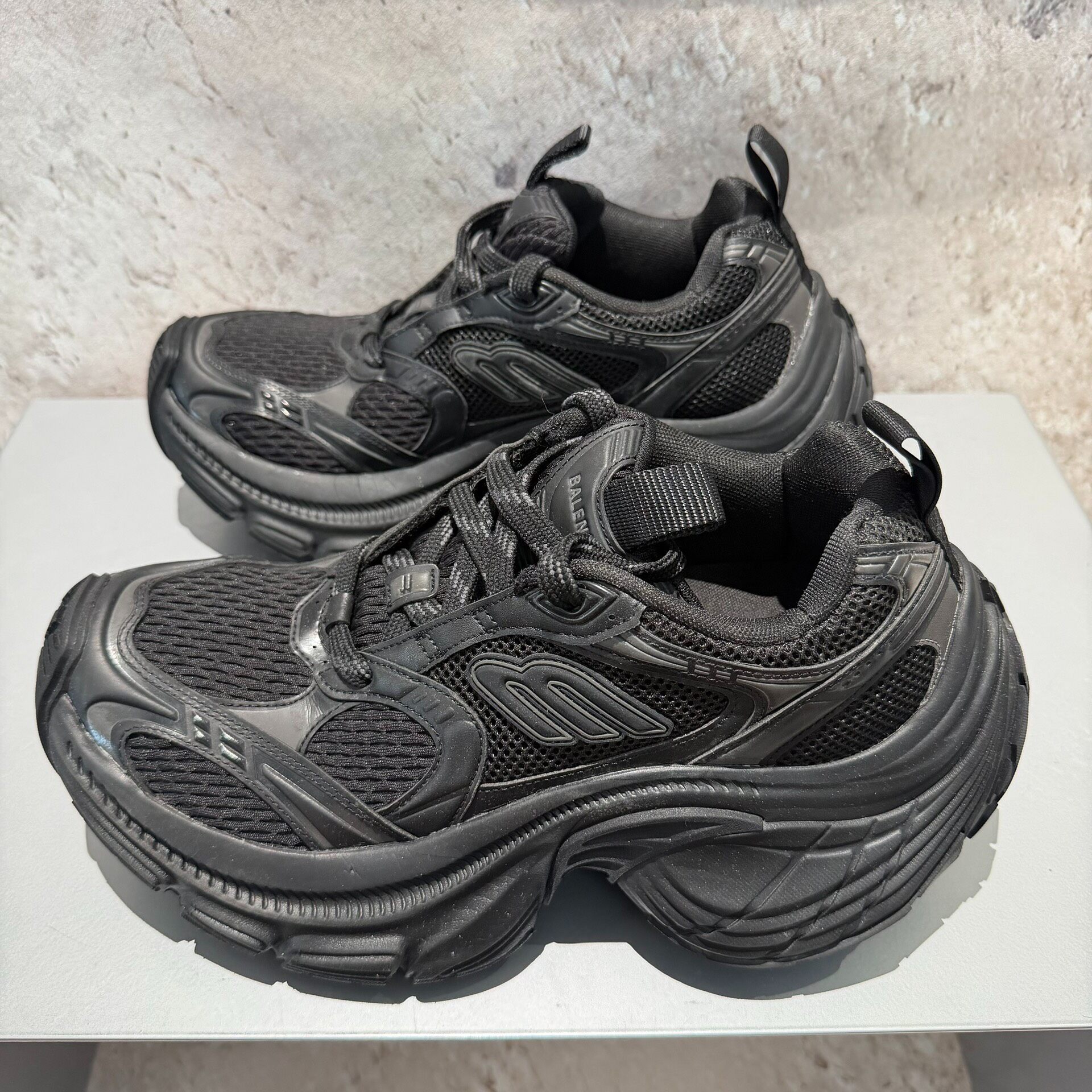 Balenciaga 10XL Black Dad Sneakers — detail
