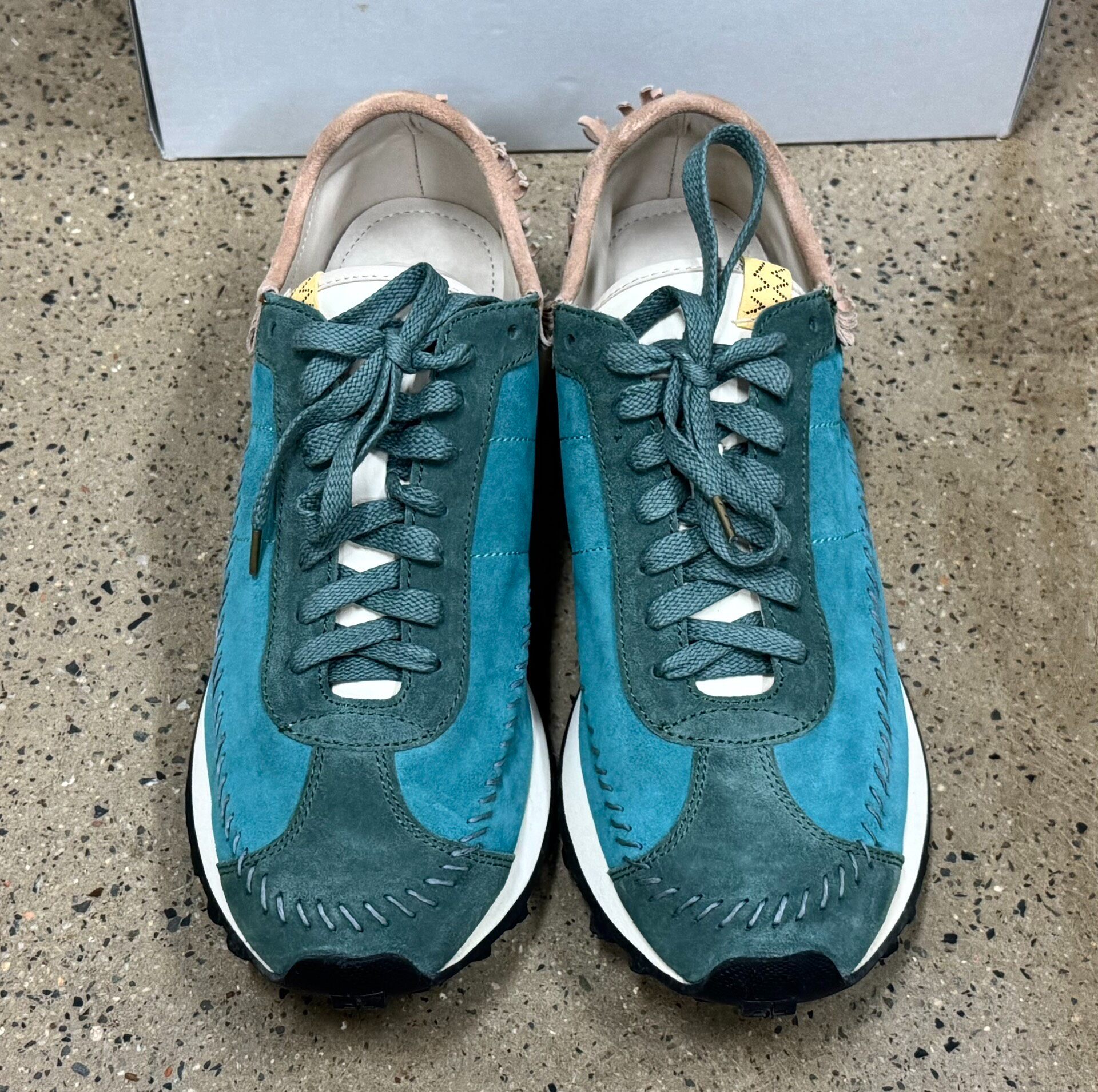 Visvim 22AW WALPI RUNNER Sneakers — front