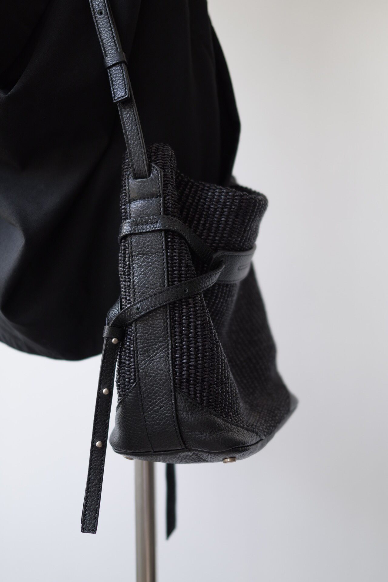 Yohji Yamamoto Discord Woven Crossbody Bag — detail