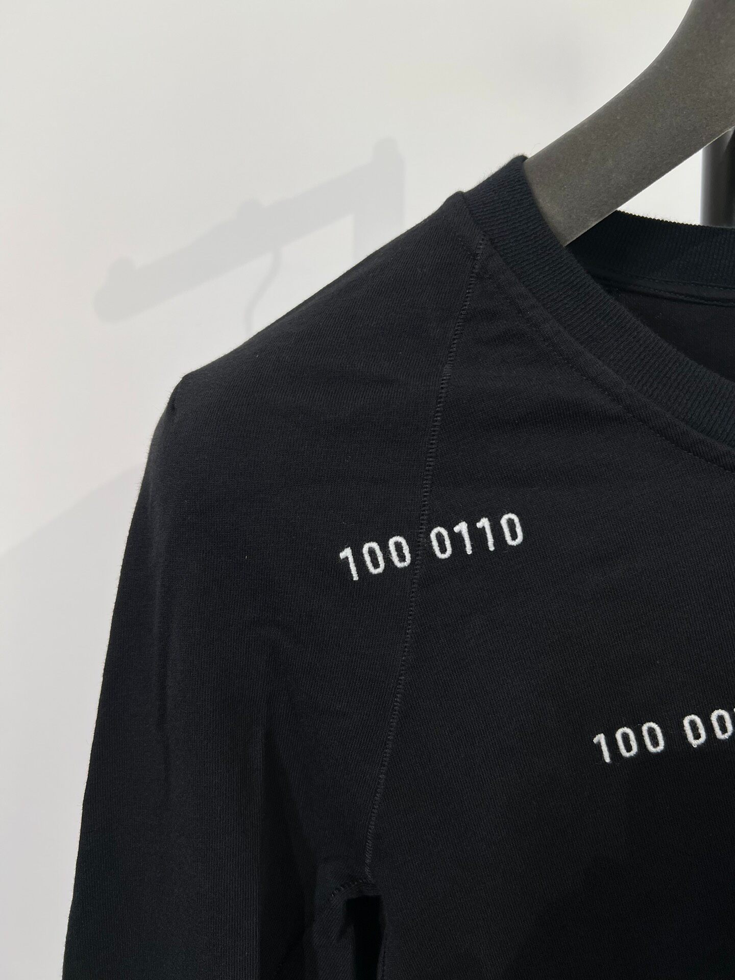 Boris Bidjan Saberi LS3F Long-Sleeve Top — label
